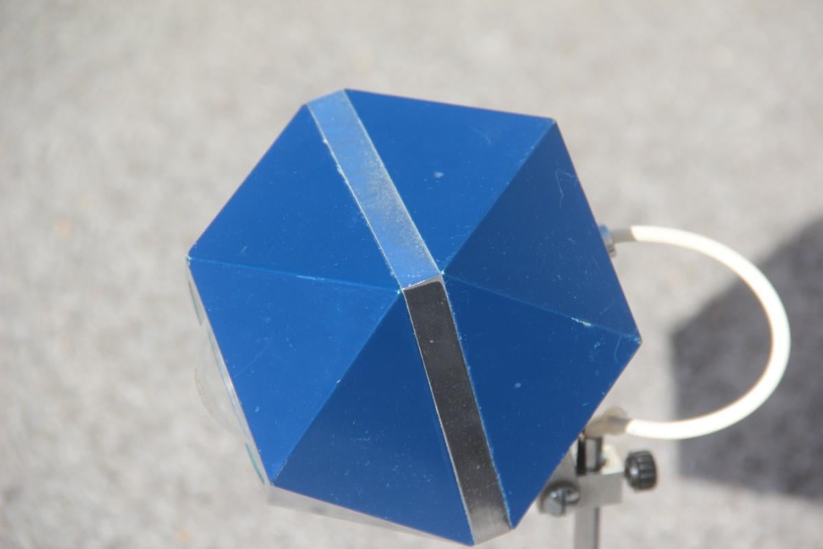 Sechseckige Tischlampe als Diamanthöhe, vielfältige blaue Farbe und Silber der 1970er Jahre (Moderne der Mitte des Jahrhunderts) im Angebot