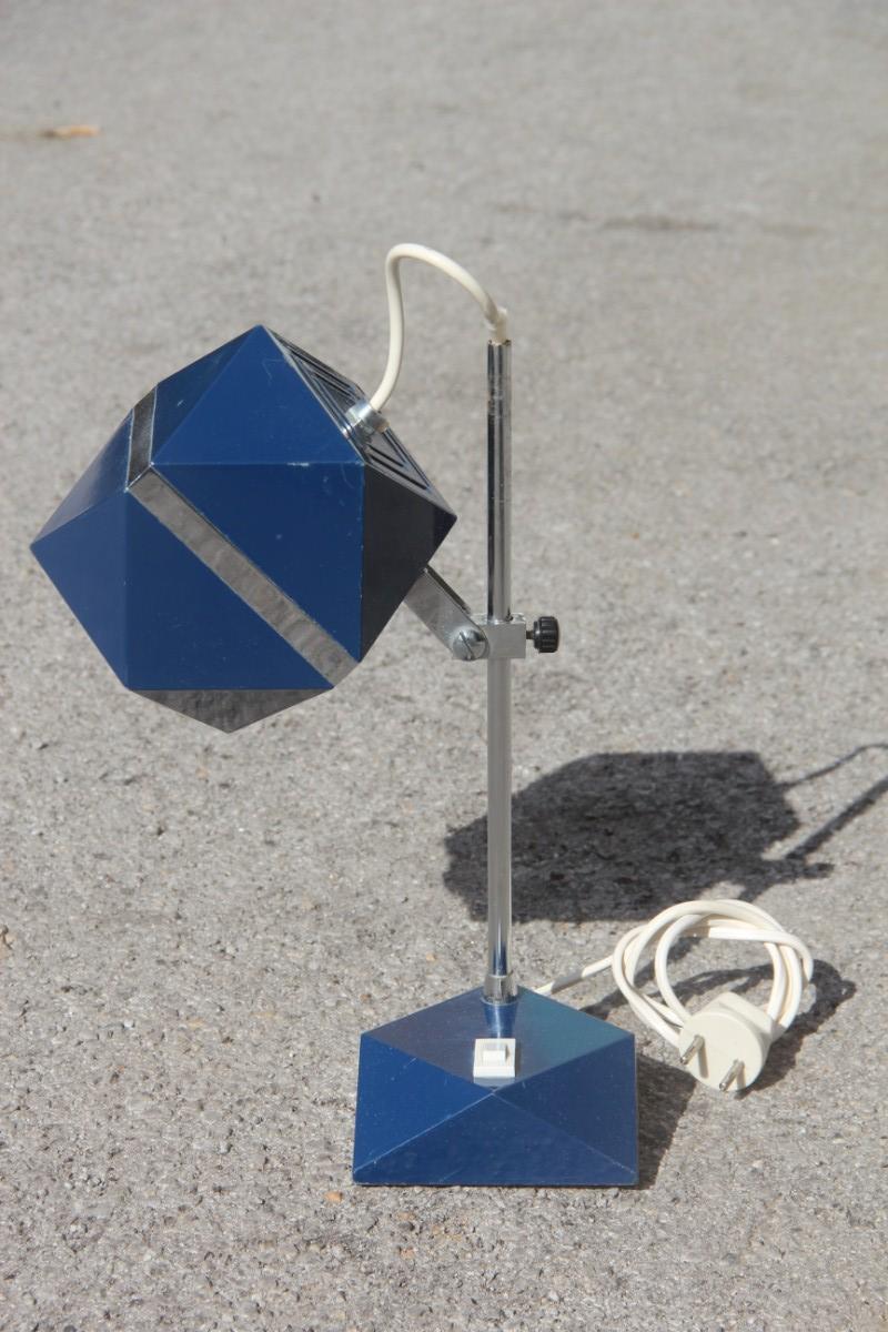 Hexagonal Table Lamp as a Diamond Height Variable Blue Color and 1970s Silver In Good Condition For Sale In Palermo, Sicily