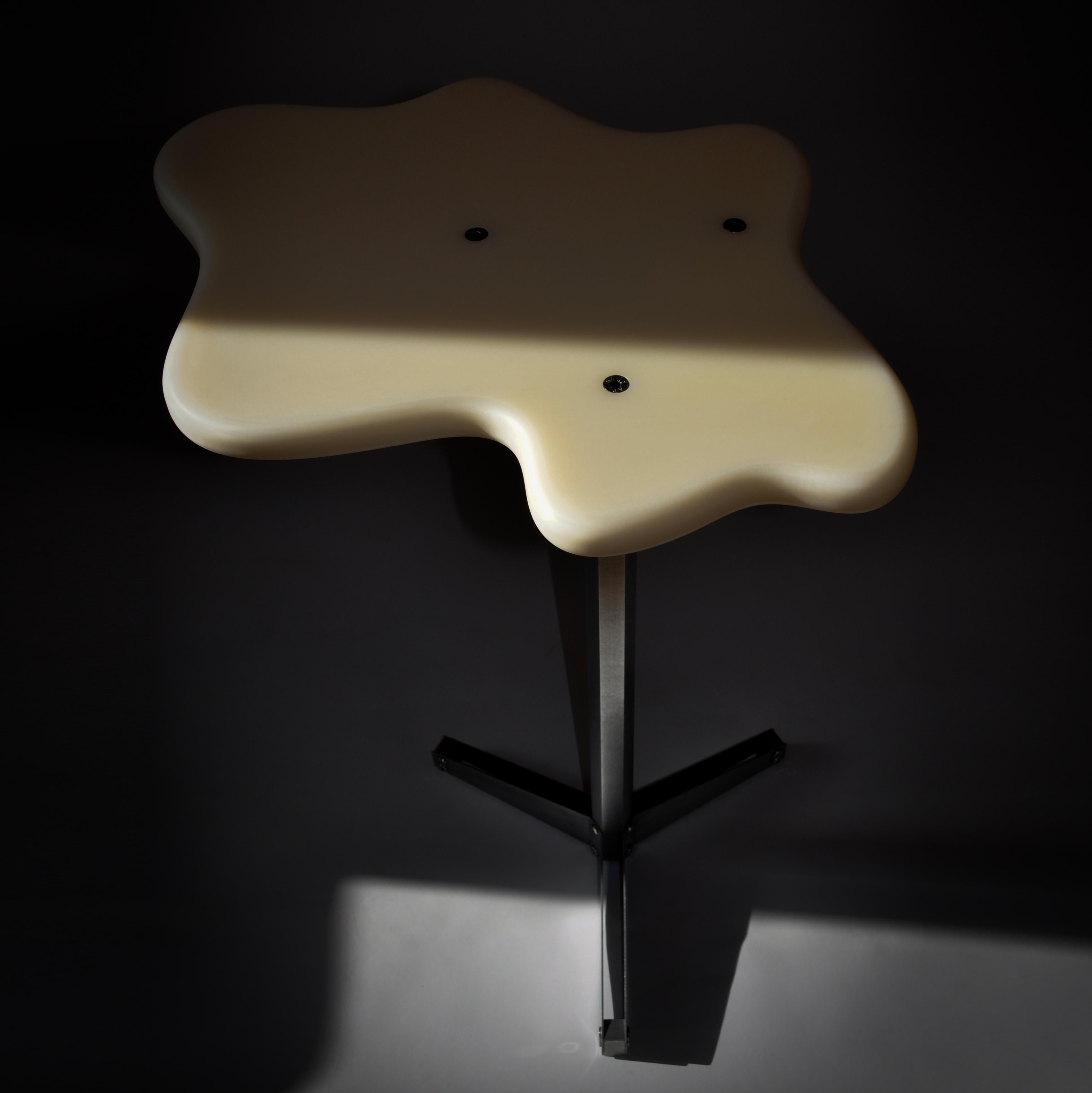 Autre Table Hexcurve de MLK Furniture en vente