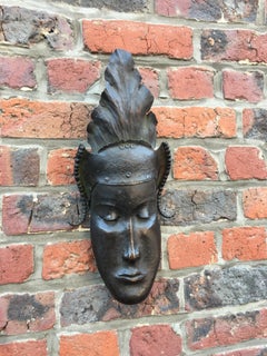 Heyndrickx, Art Deco Mask in Hammered and Patinated Bronze, Signed, Dated 1941