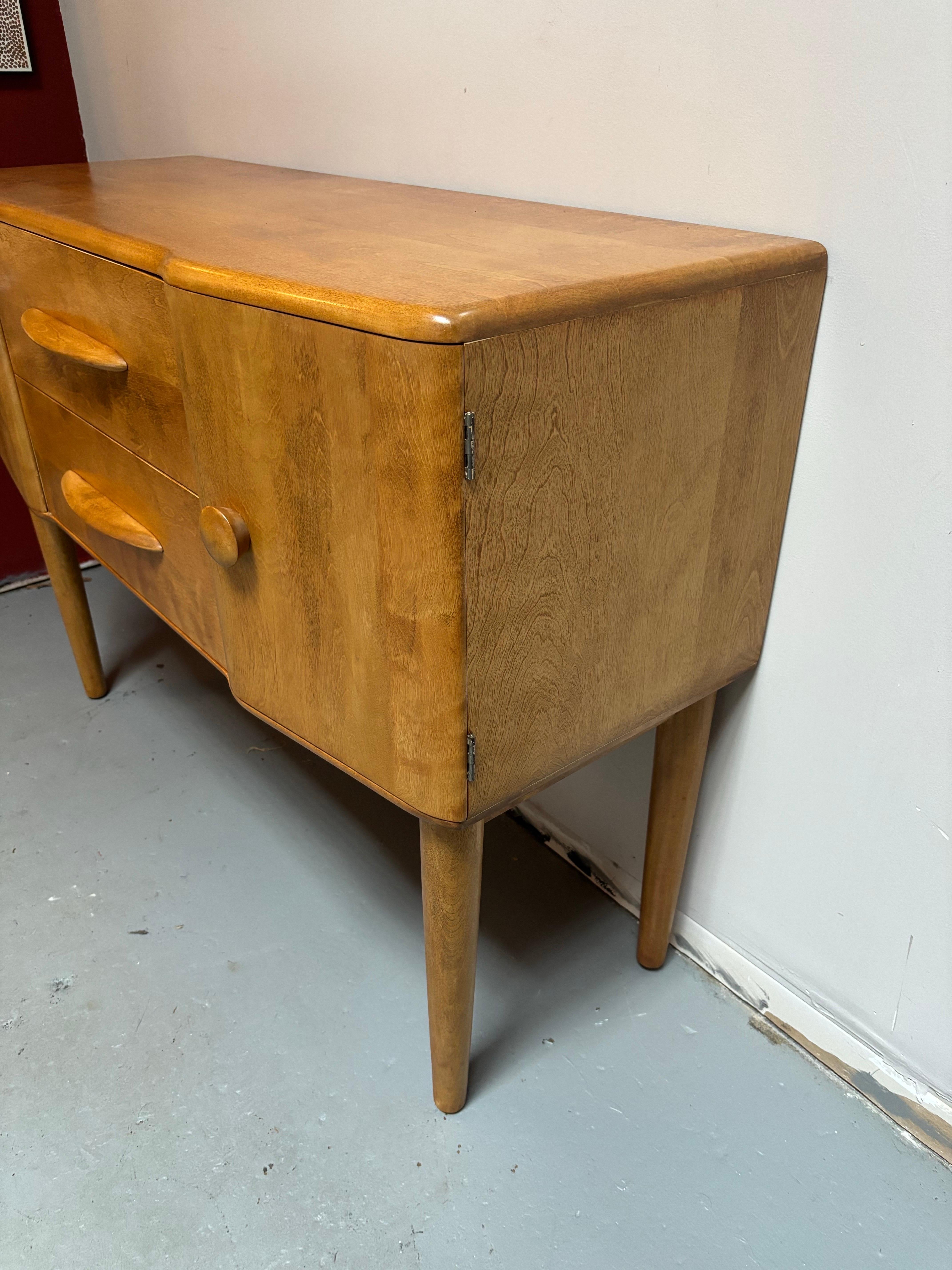 Moderno Buffet Heywood Wakefield anni '30 in vendita