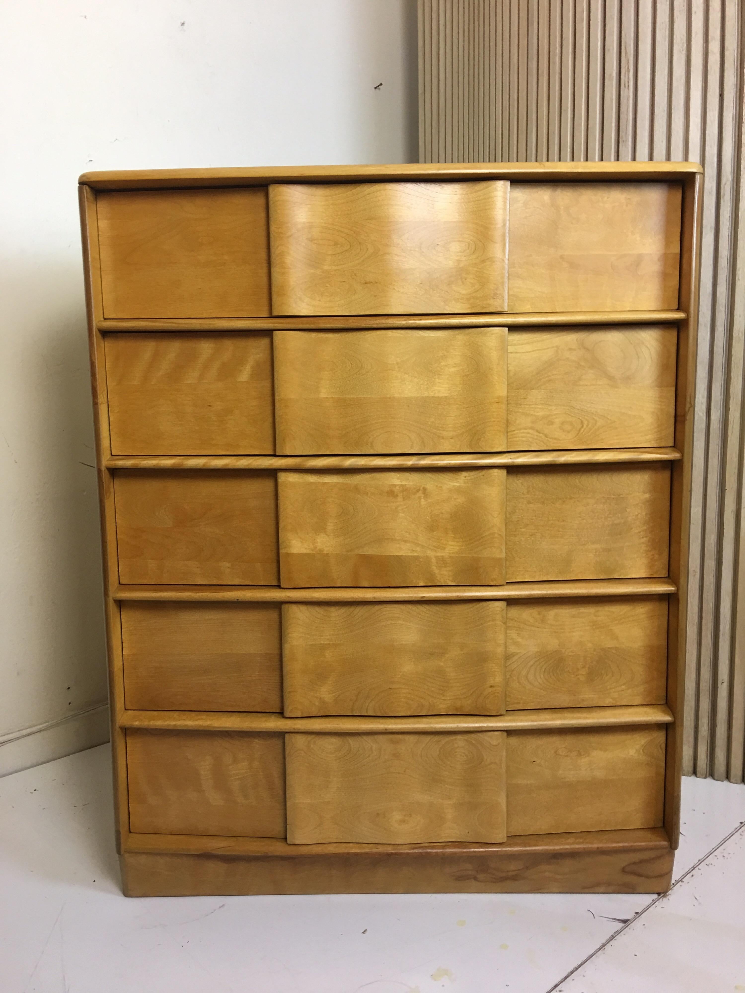 Heywood Wakefield 5-Drawer Sculptura Dresser 3