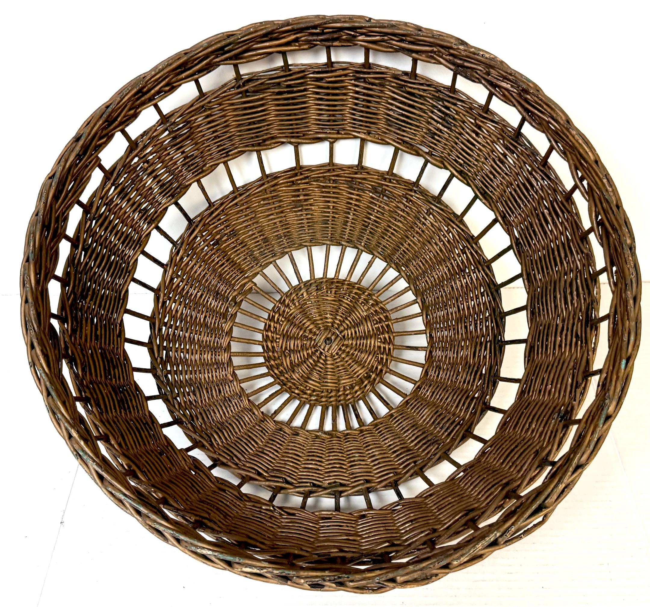 Heywood Wakefield Art Deco Wicker Mushroom Table Lamp, circa 1925 5