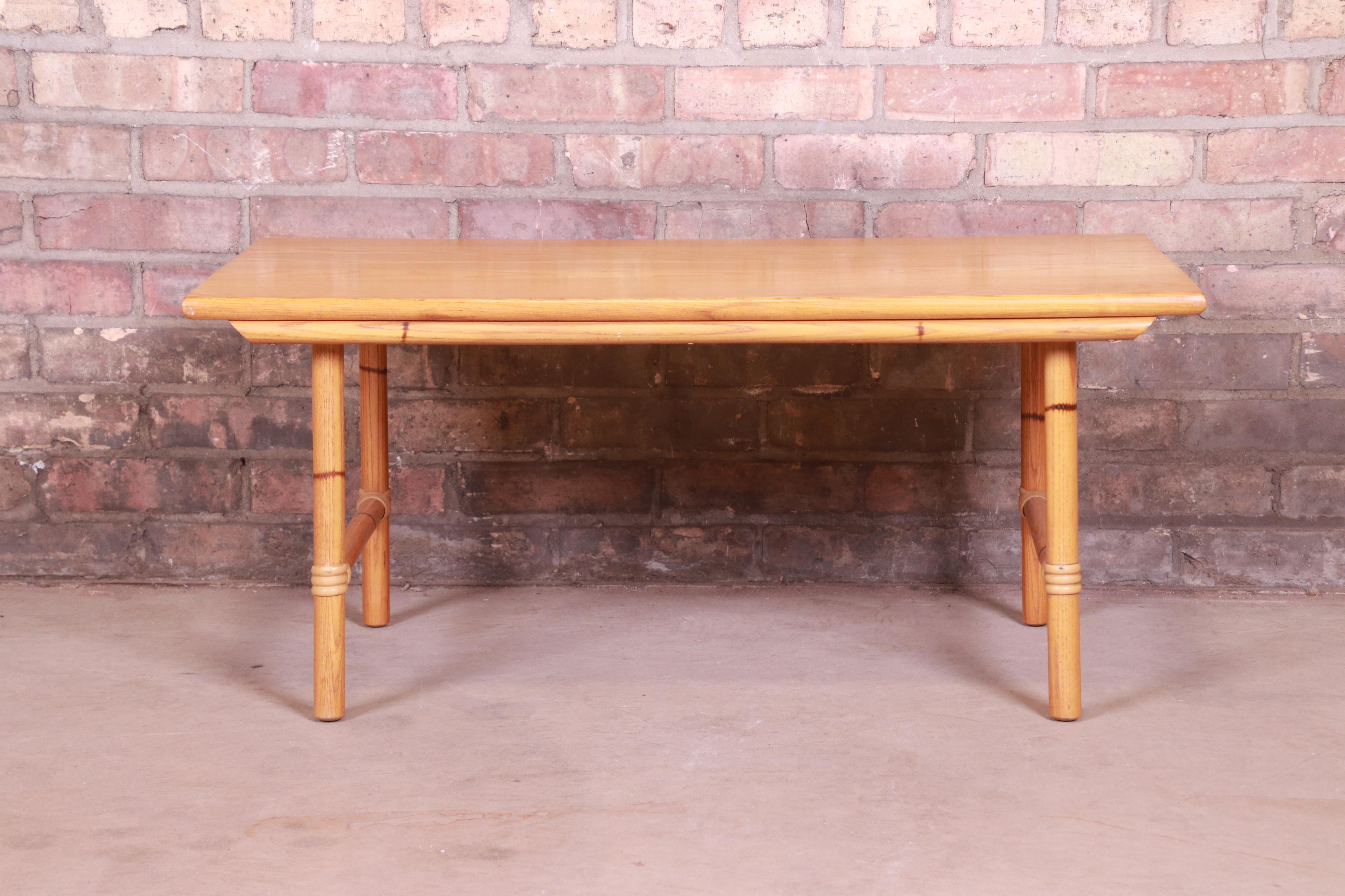 Table basse en forme de bambou Heywood Wakefield Ashcraft Hollywood Regency, années 1950 en vente 2
