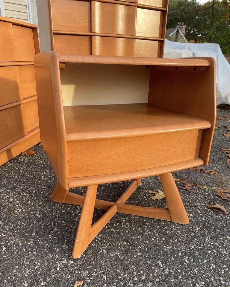 Heywood Wakefield Bedroom Set Sculptura Herrmann /Jiranek at 1stDibs