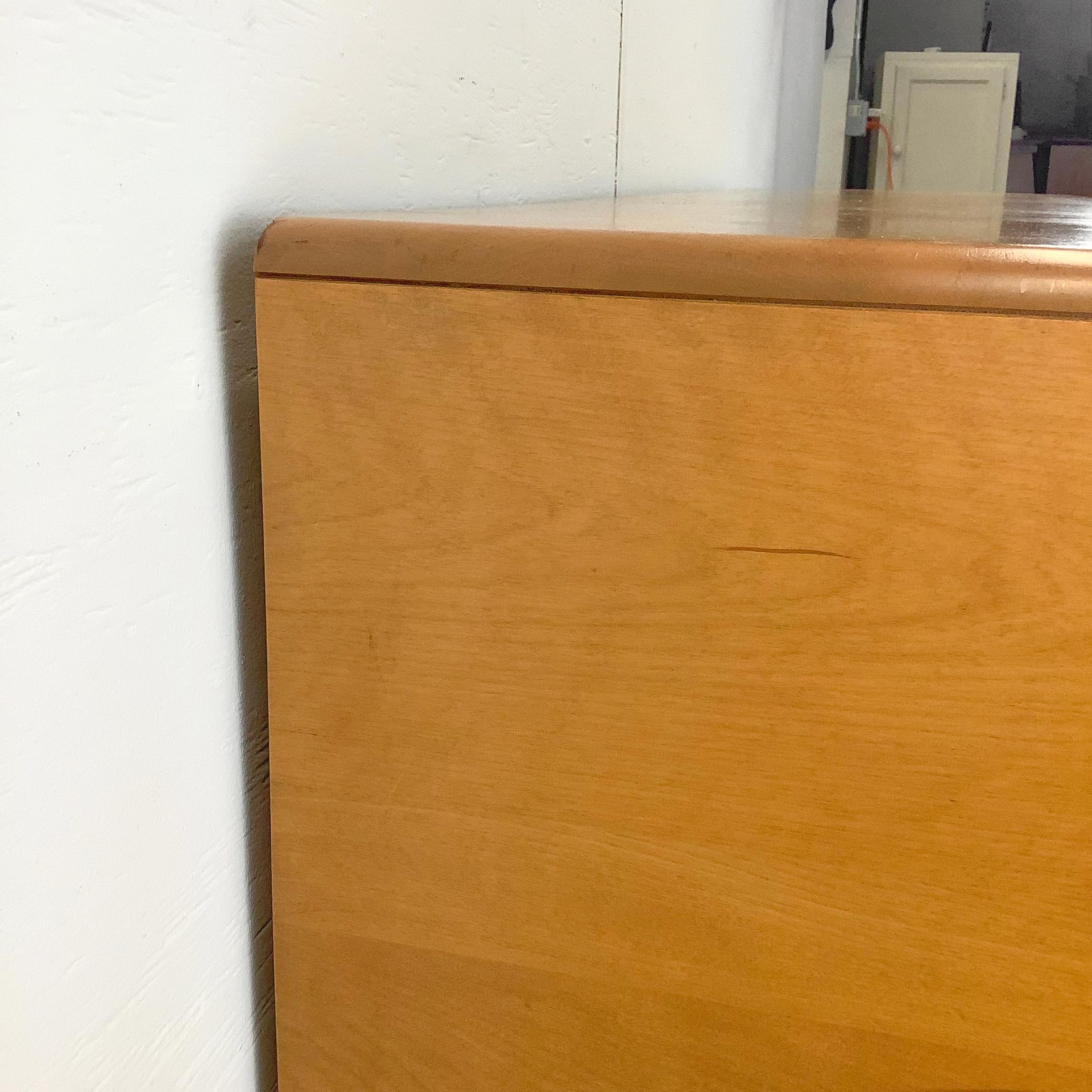 Heywood-Wakefield Champagne Finish Nine Drawer Dresser 7