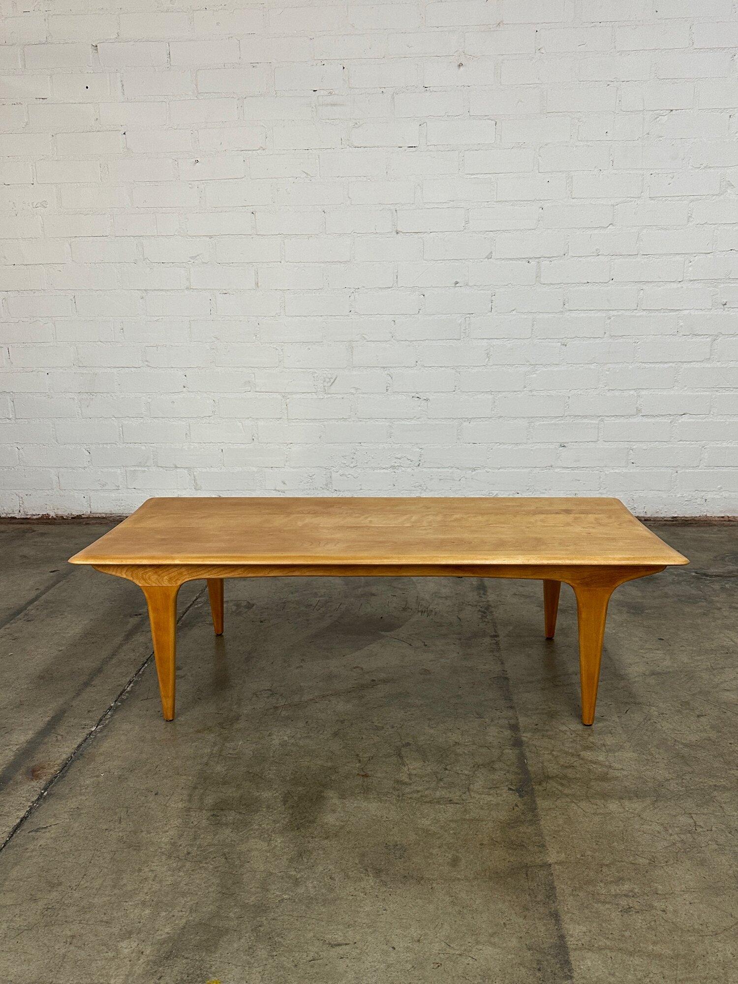 Mid-Century Modern Heywood Wakefield coffee table For Sale