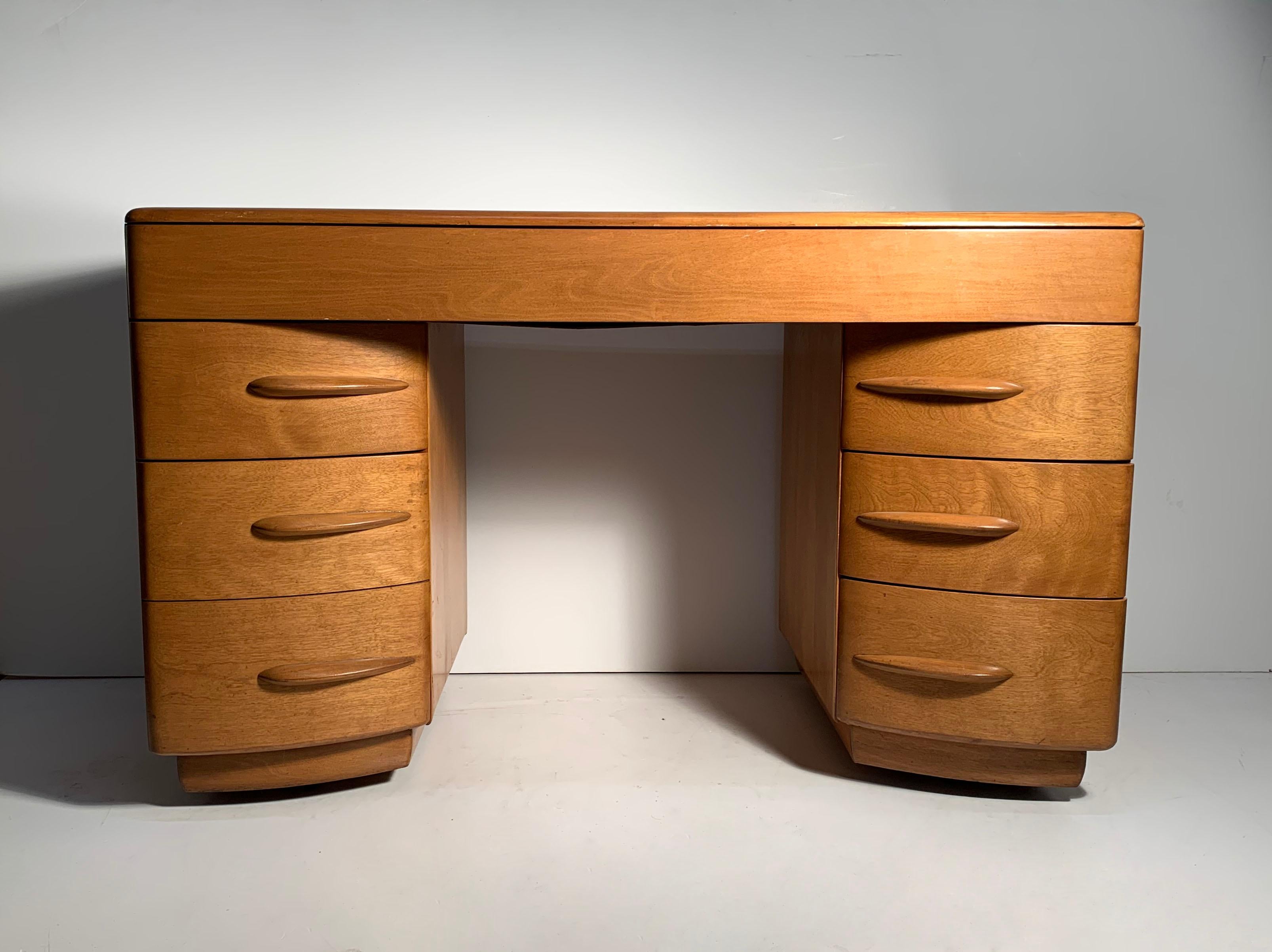 Mid-Century Modern Heywood Wakefield Desk on Castors