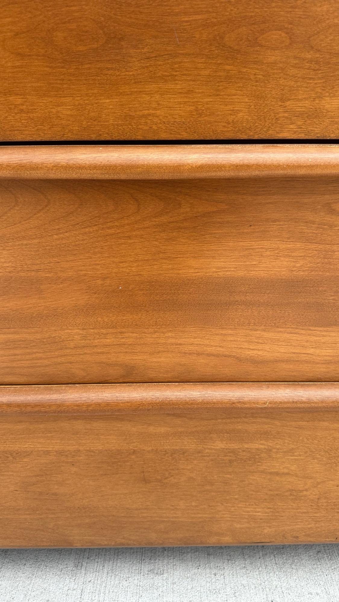 Heywood Wakefield Dresser with Beautiful Champagne Patina Finish 4