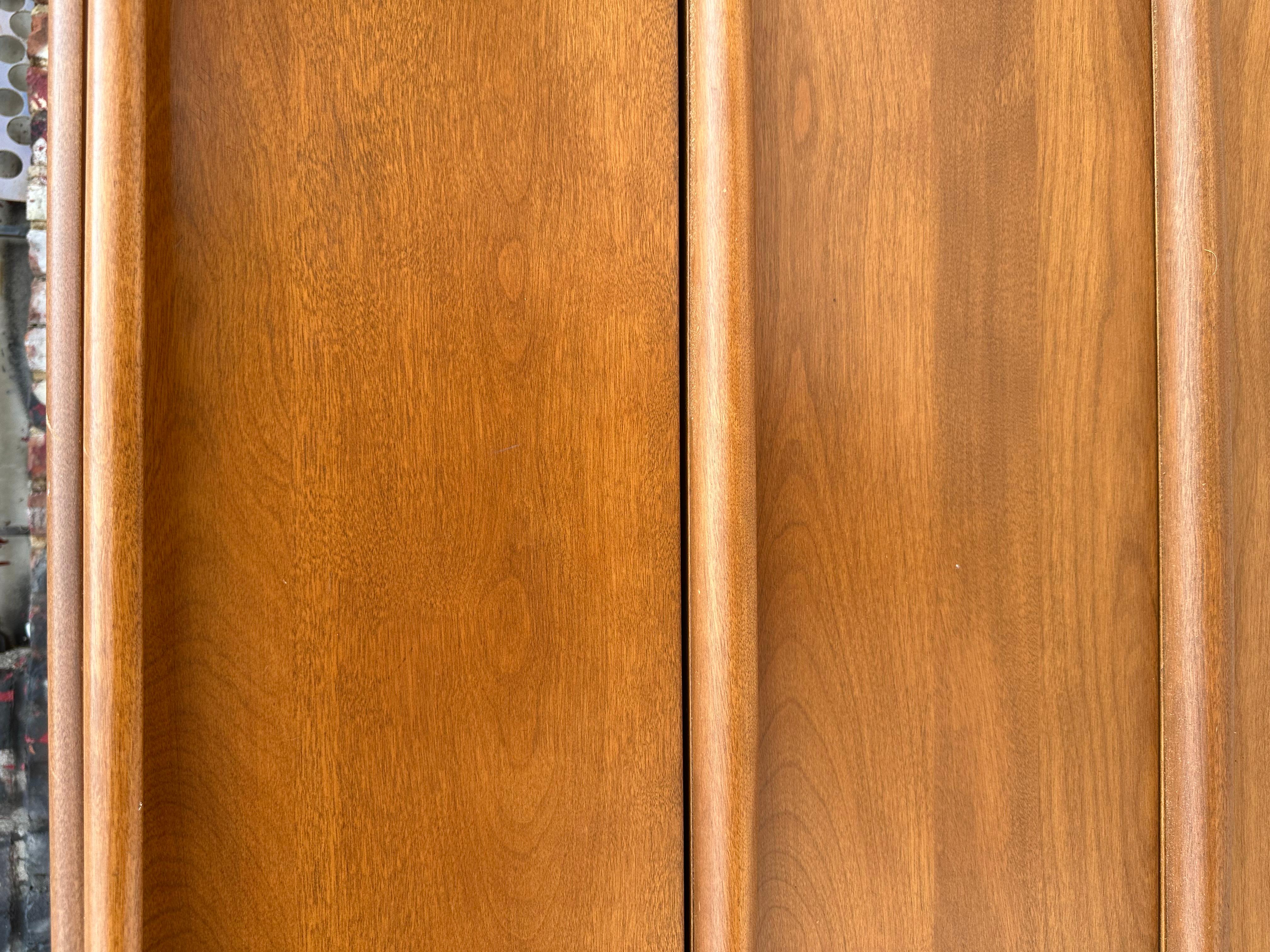Heywood Wakefield Dresser with Beautiful Champagne Patina Finish 8