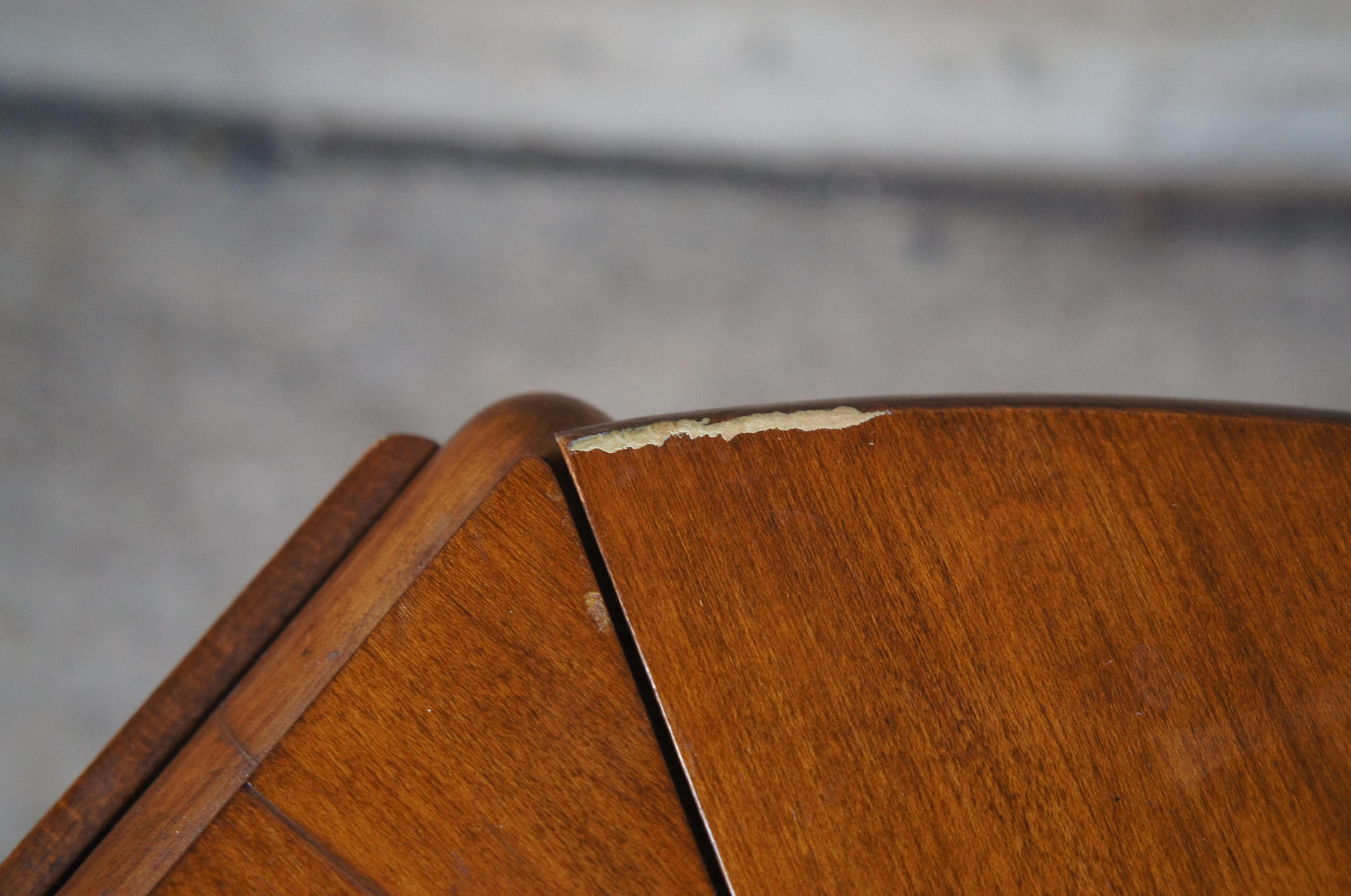 Heywood Wakefield Early American Maple Tripod Clover Drop Leaf Pembroke Table 4