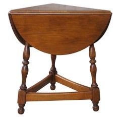 Heywood Wakefield table Pembroke à trois pieds trèfles en érable américain ancien trèfle à feuilles tombantes