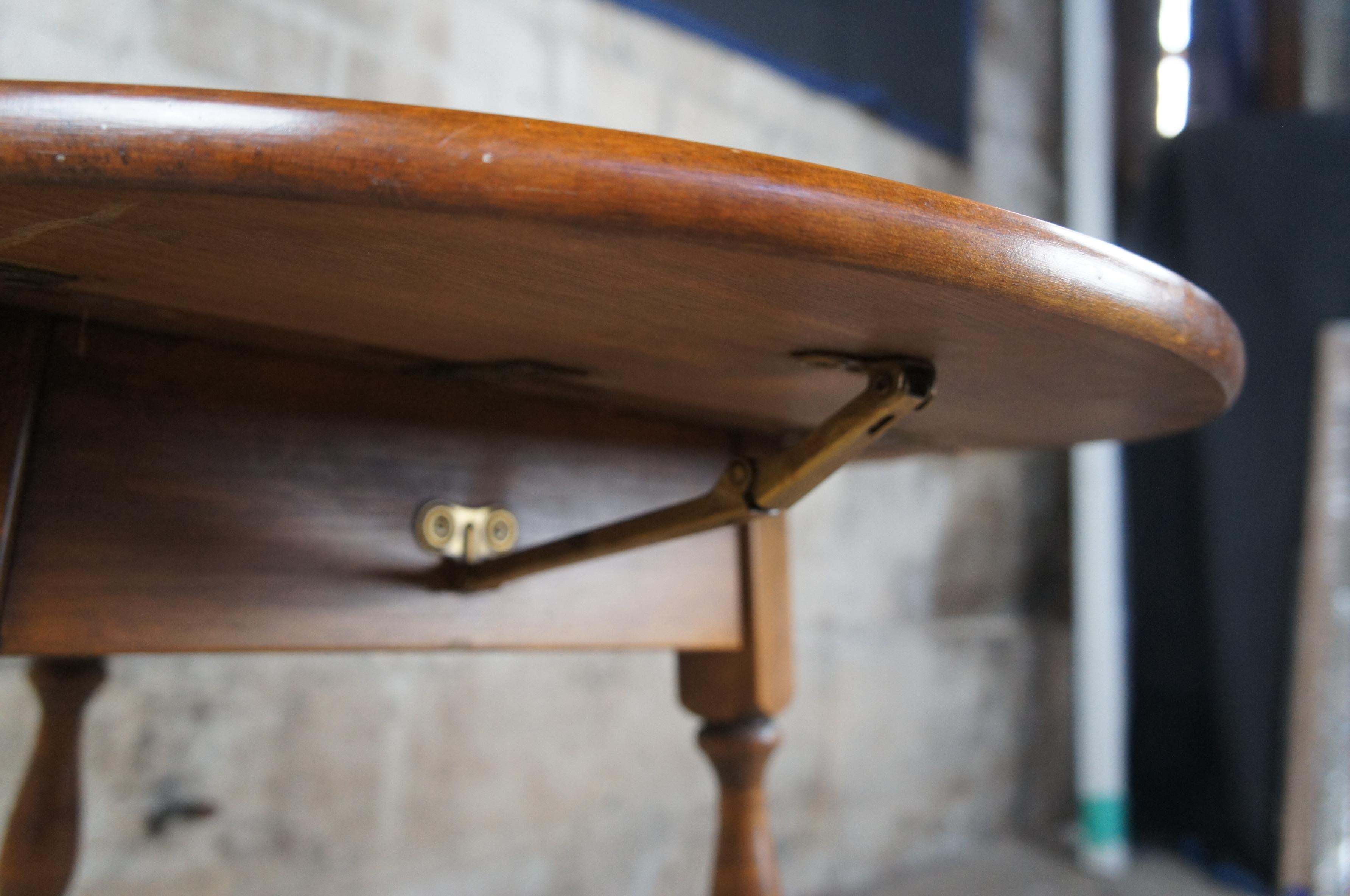 20th Century Heywood Wakefield Early American Maple Tripod Clover Drop Leaf Pembroke Table