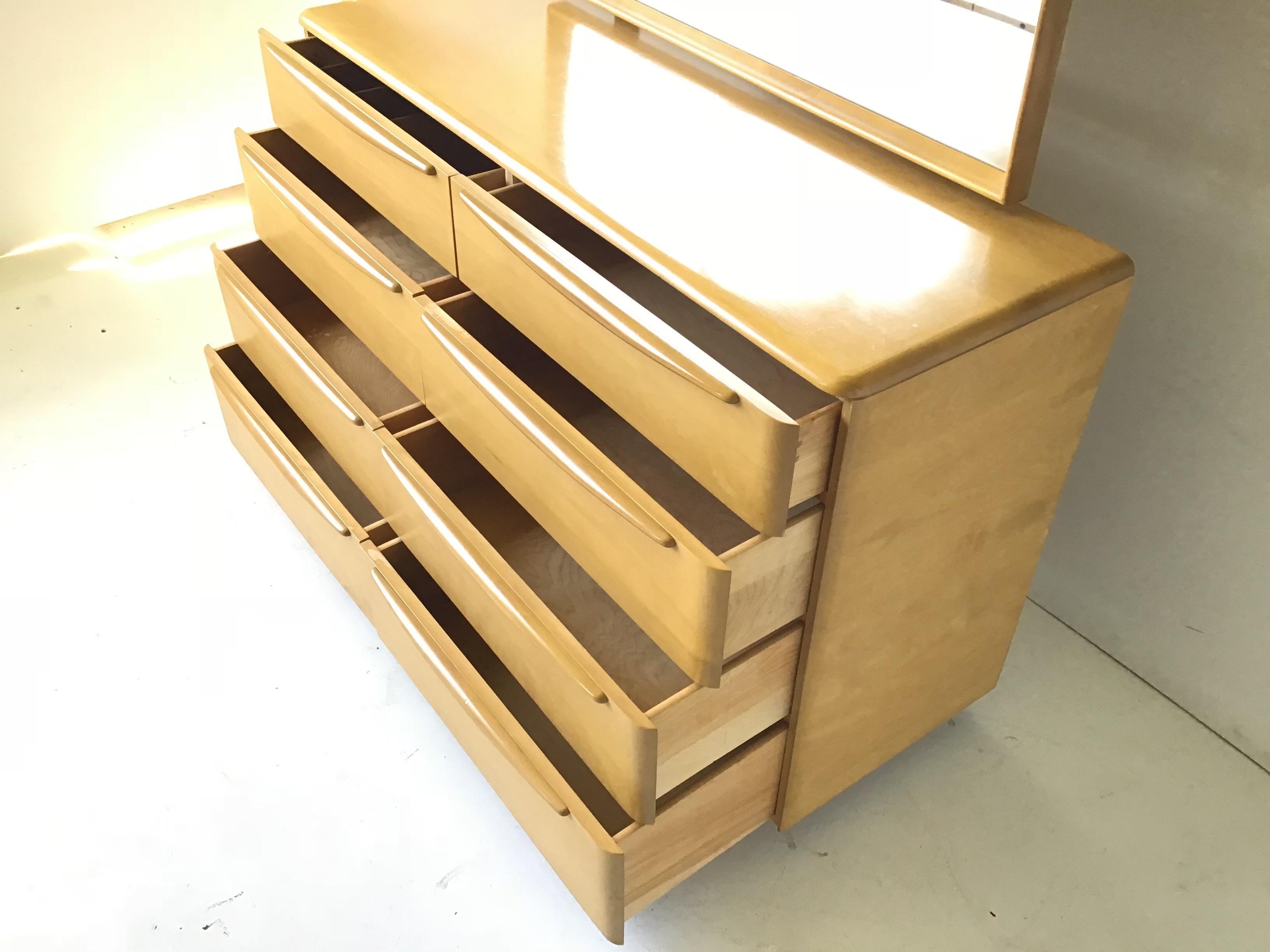 Mid-20th Century Heywood Wakefield Encore Dresser