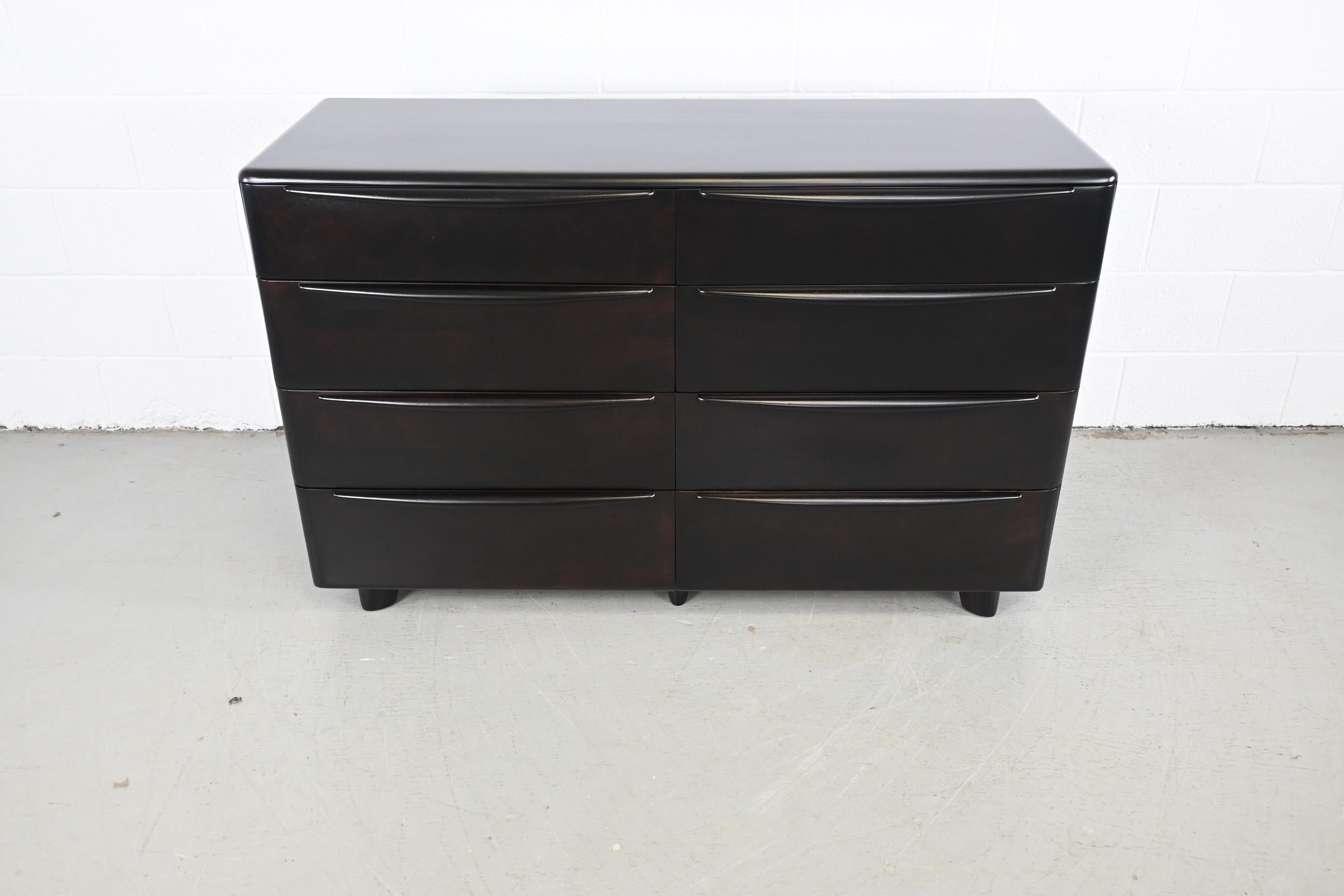 Heywood-Wakefield Encore Ebonized Birch Eight Drawer Dresser

Heywood-Wakefield, USA, 1954

54