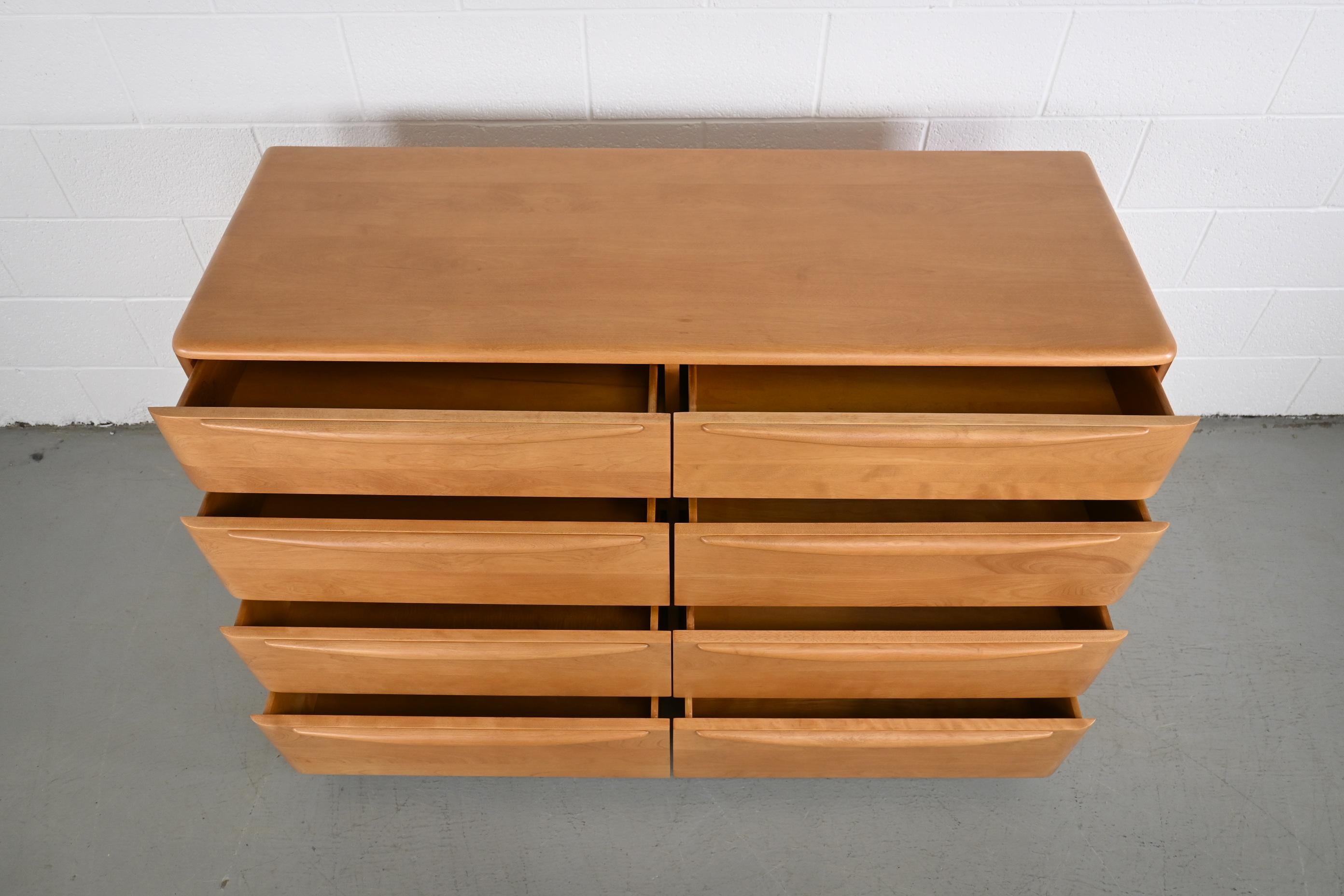Heywood Wakefield Encore Mid-Century Modern Dresser In Excellent Condition In Morgan, UT
