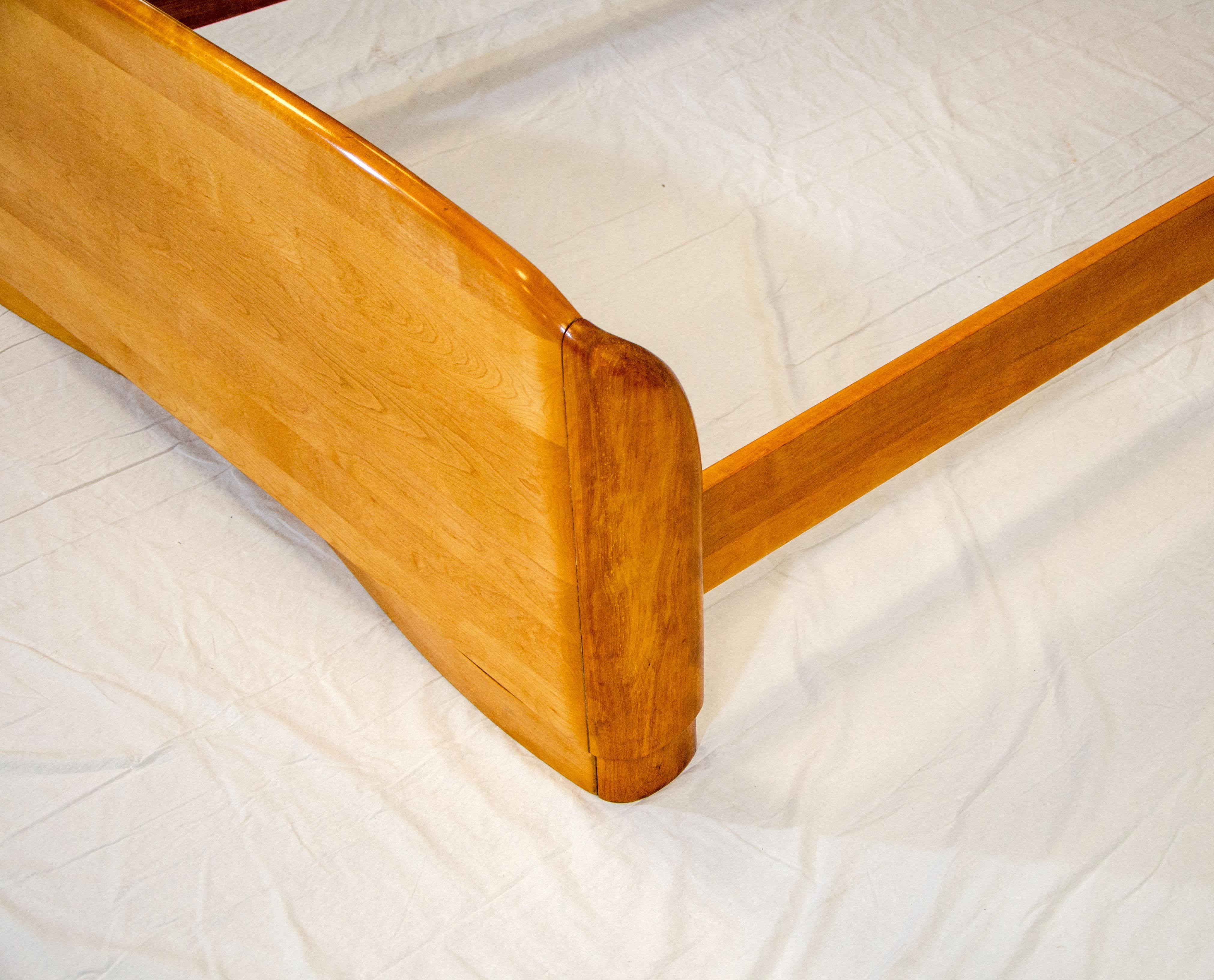 Heywood Wakefield-Bett in voller Größe, Plaza Series (Birke) im Angebot