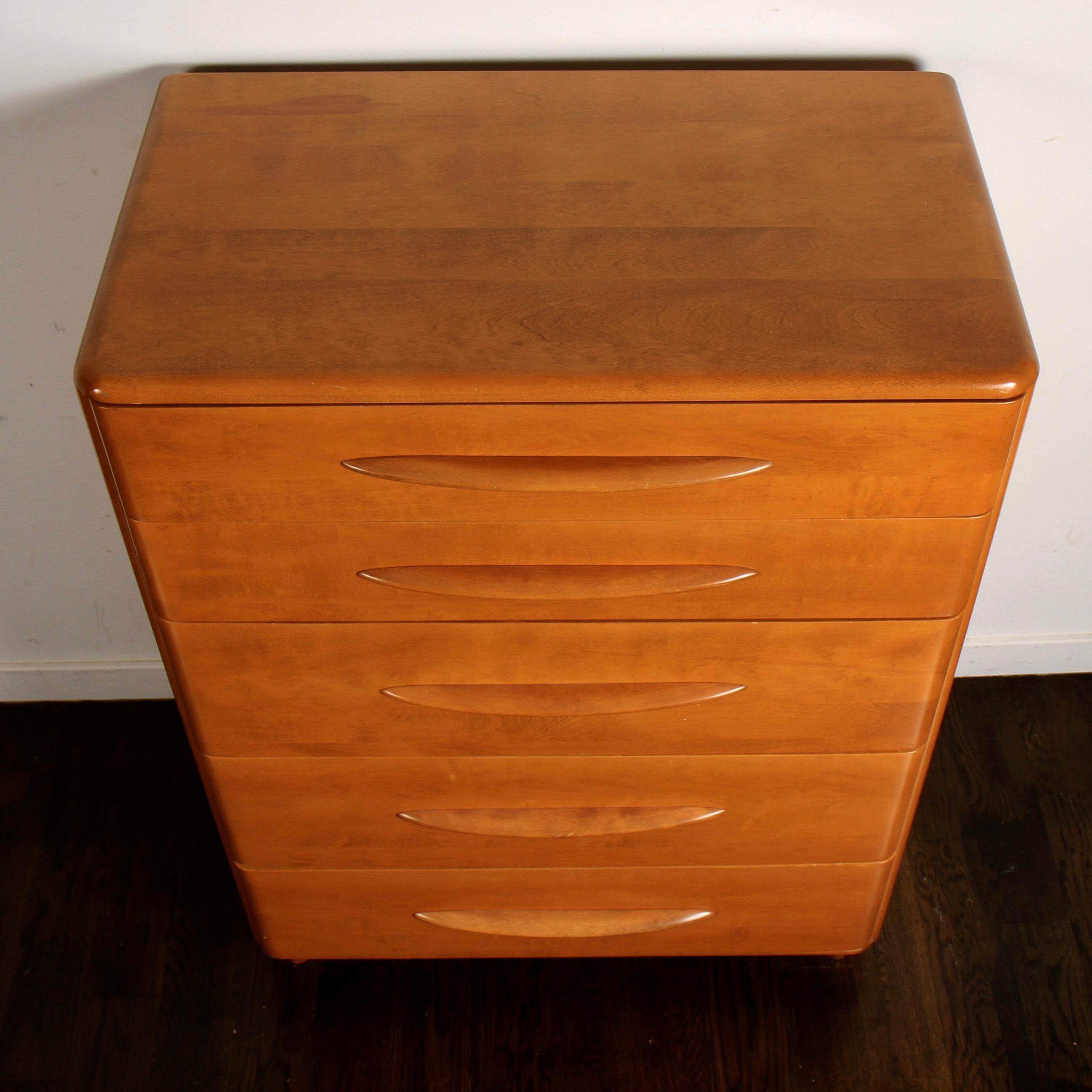 Heywood Wakefield High Dresser In Good Condition In New London, CT