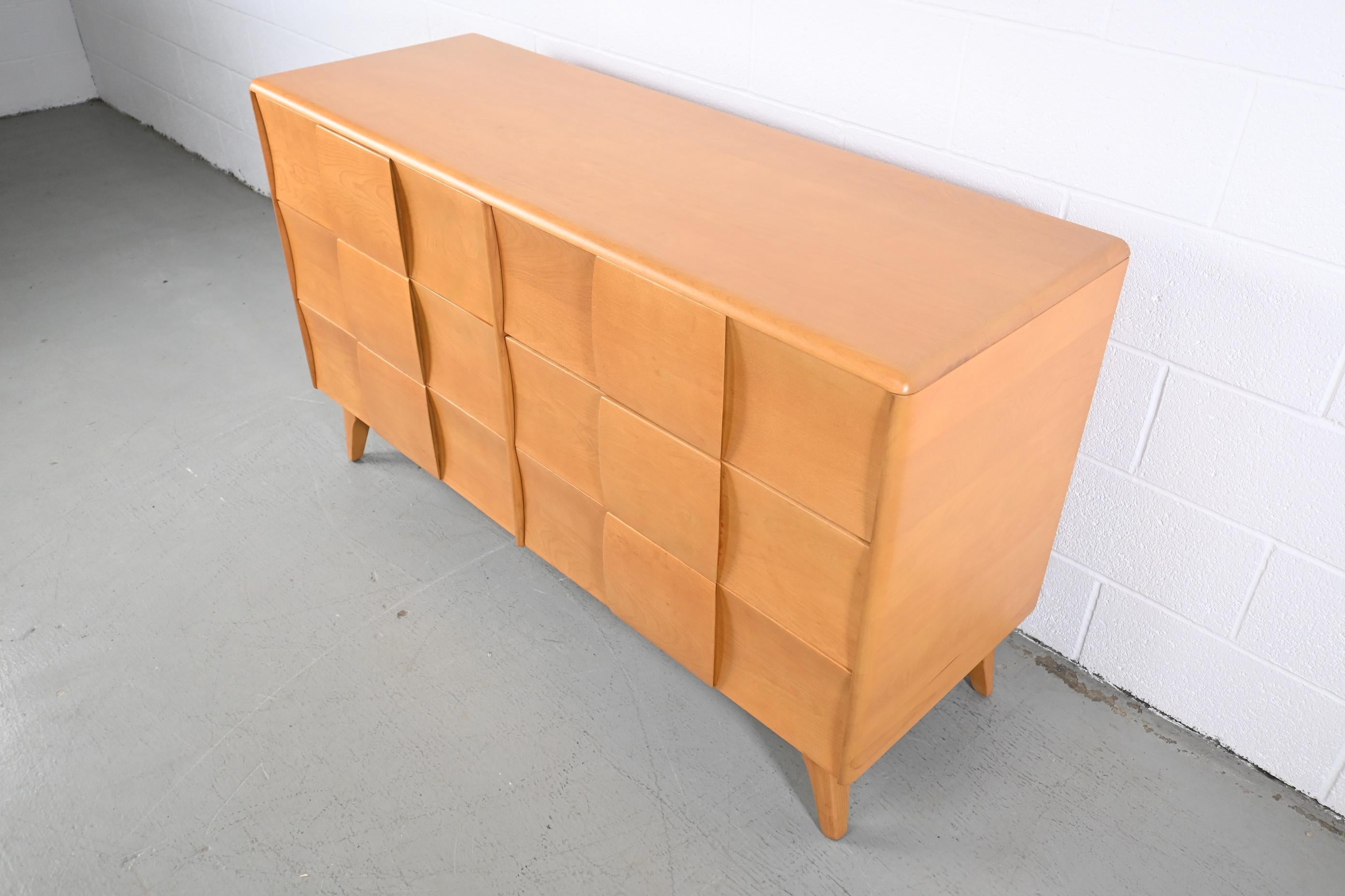 American Heywood Wakefield Kohinoor Mid-Century Modern Dresser