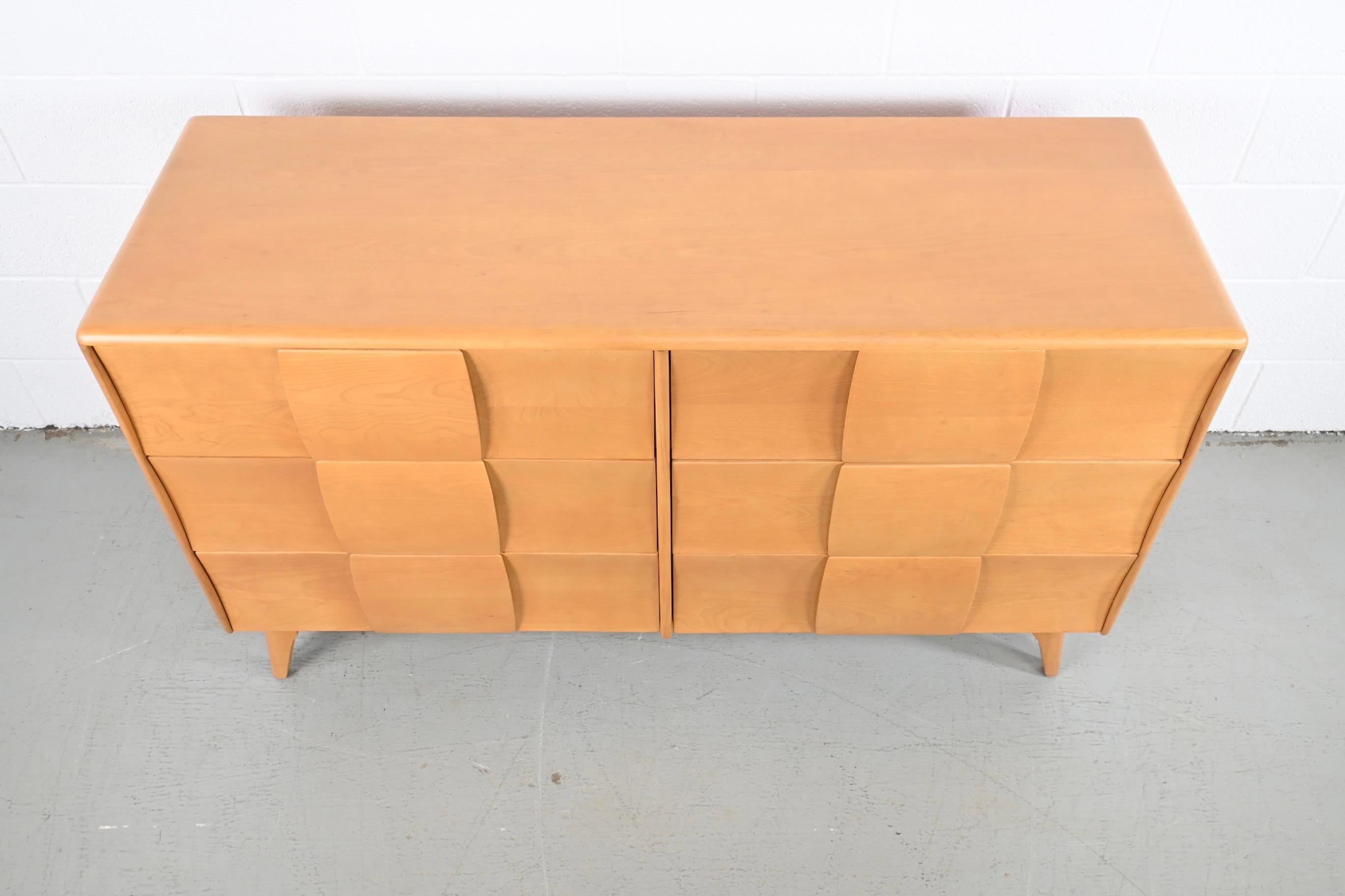 Lacquered Heywood Wakefield Kohinoor Mid-Century Modern Dresser