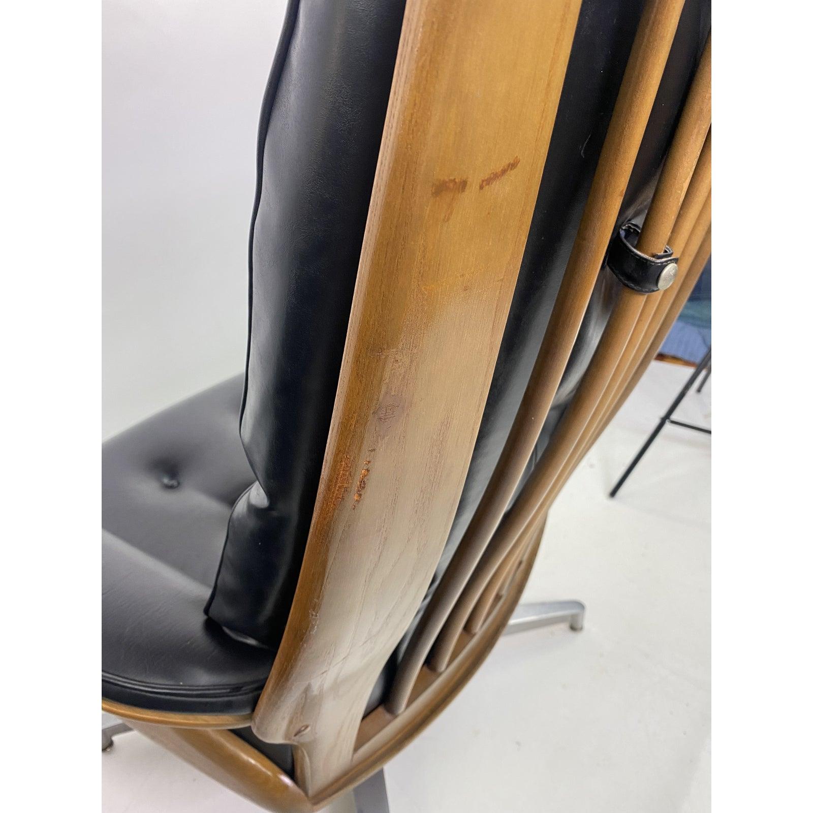 Mid-20th Century Heywood-Wakefield Lounge Chair and Ottoman