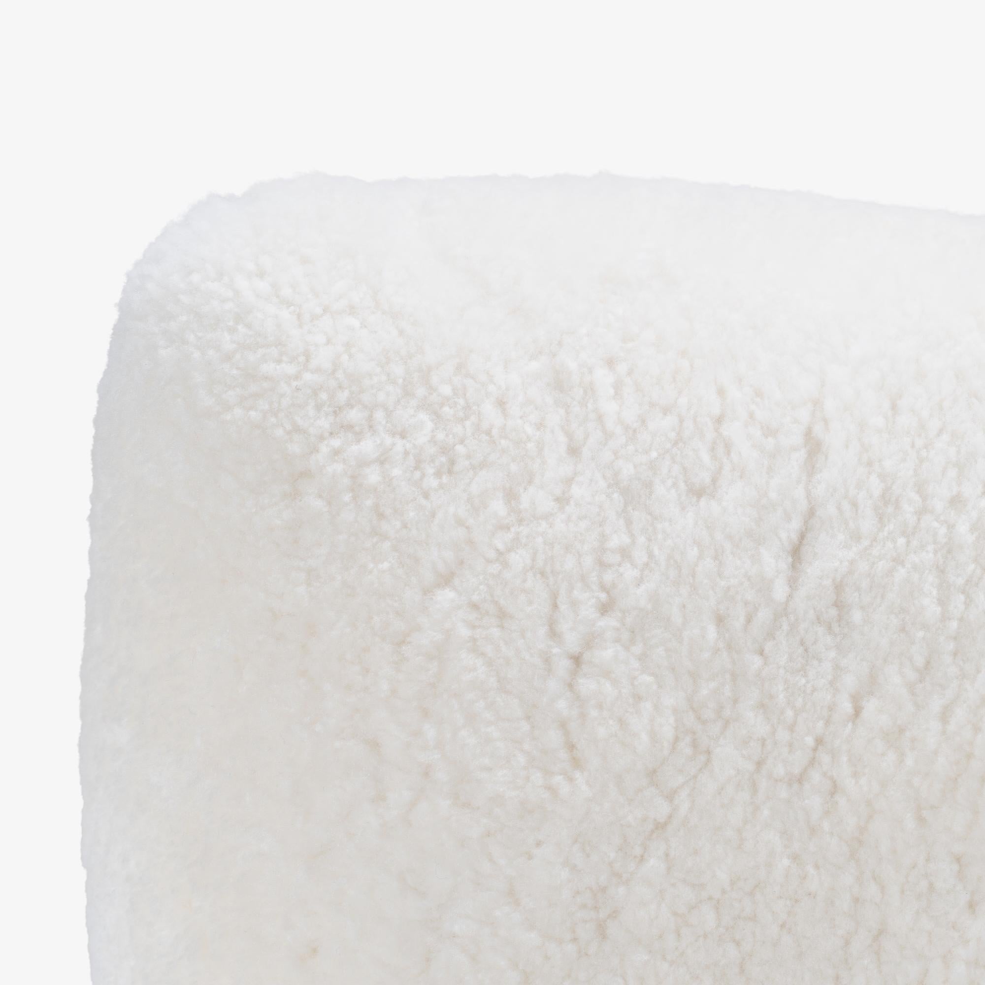 Heywood-Wakefield M340C Loungesessel aus Shearling-Lammfellwolle, Paar im Angebot 7