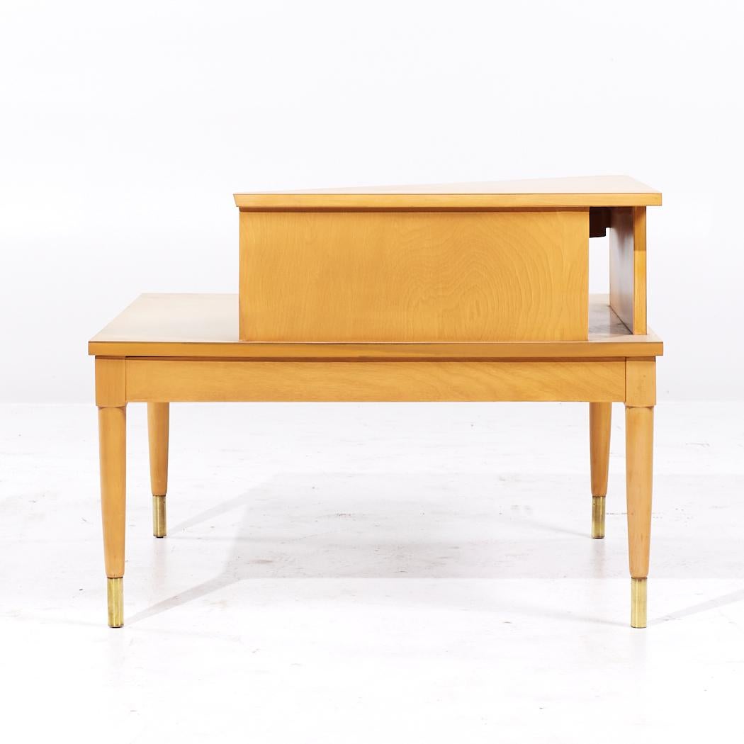 Heywood Wakefield Mid Century 2 Etagen Ecktisch mit Schublade im Zustand „Gut“ im Angebot in Countryside, IL