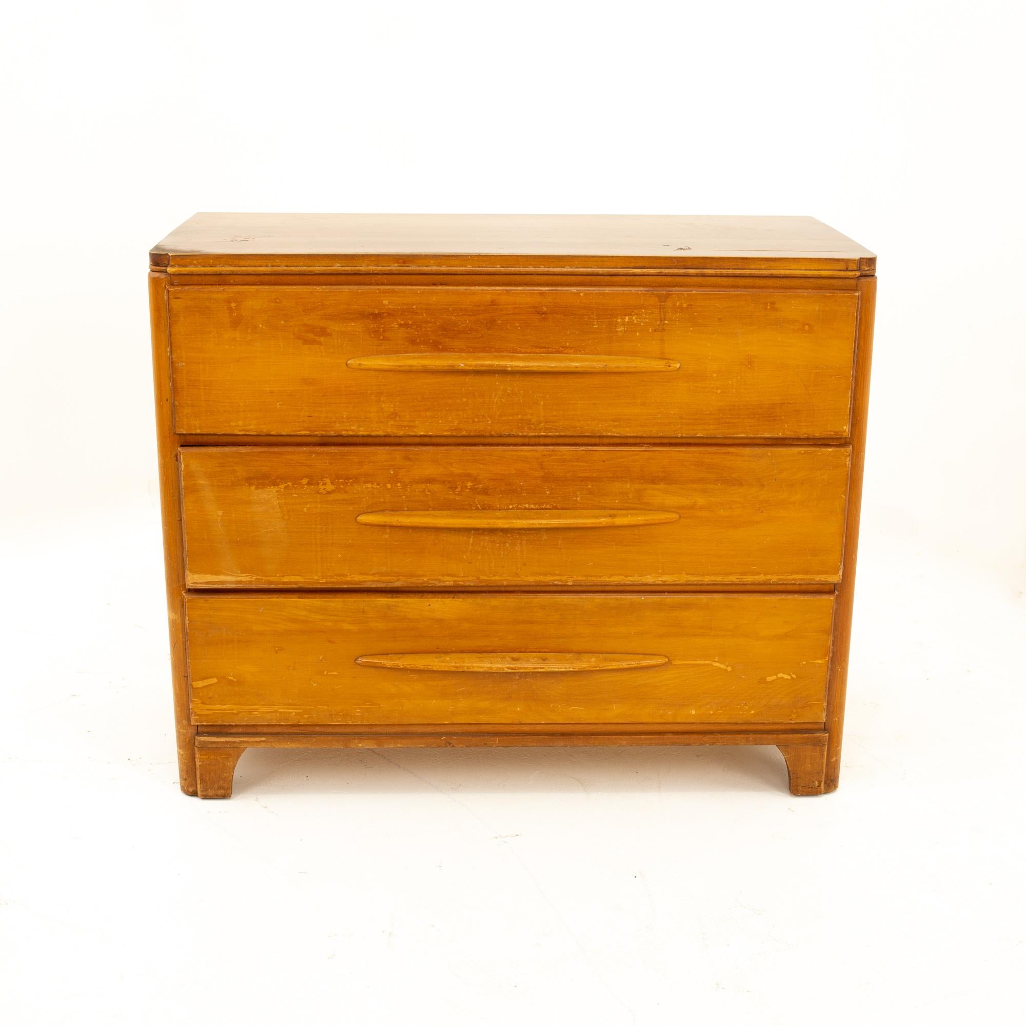 Heywood-Wakefield Mid Century 3 Drawer Chest In Good Condition In Countryside, IL