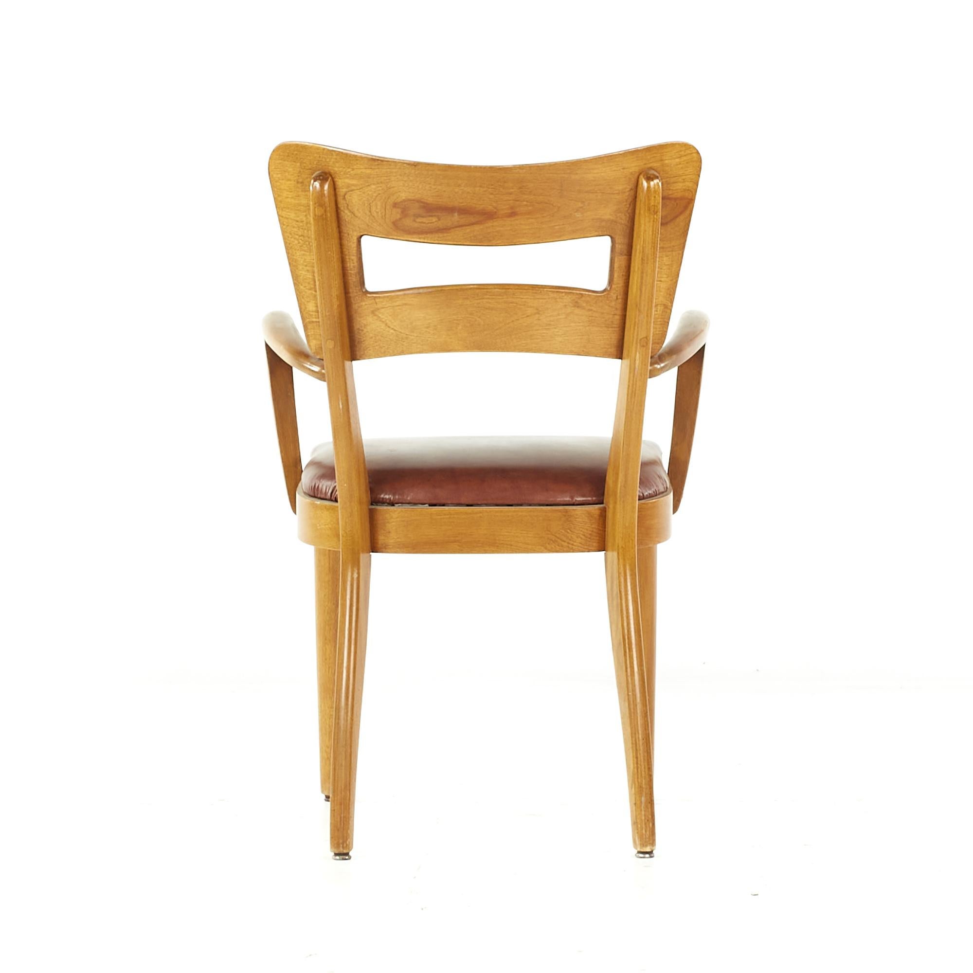 Heywood Wakefield Mid-Century Dogbone Chairs, Set of 8 In Good Condition In Countryside, IL