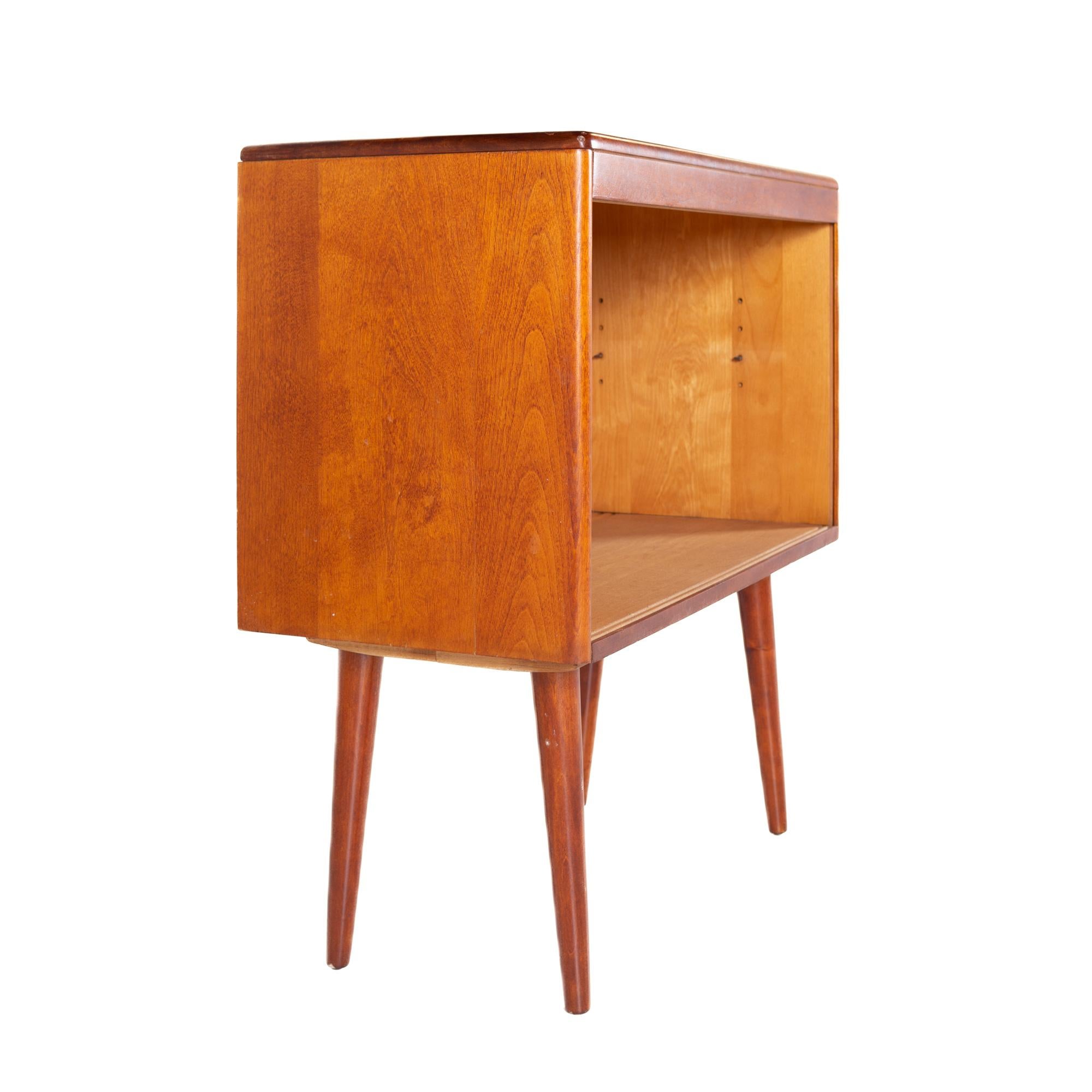 Heywood Wakefield MidCentury Maple Bookcase Media For Sale at
