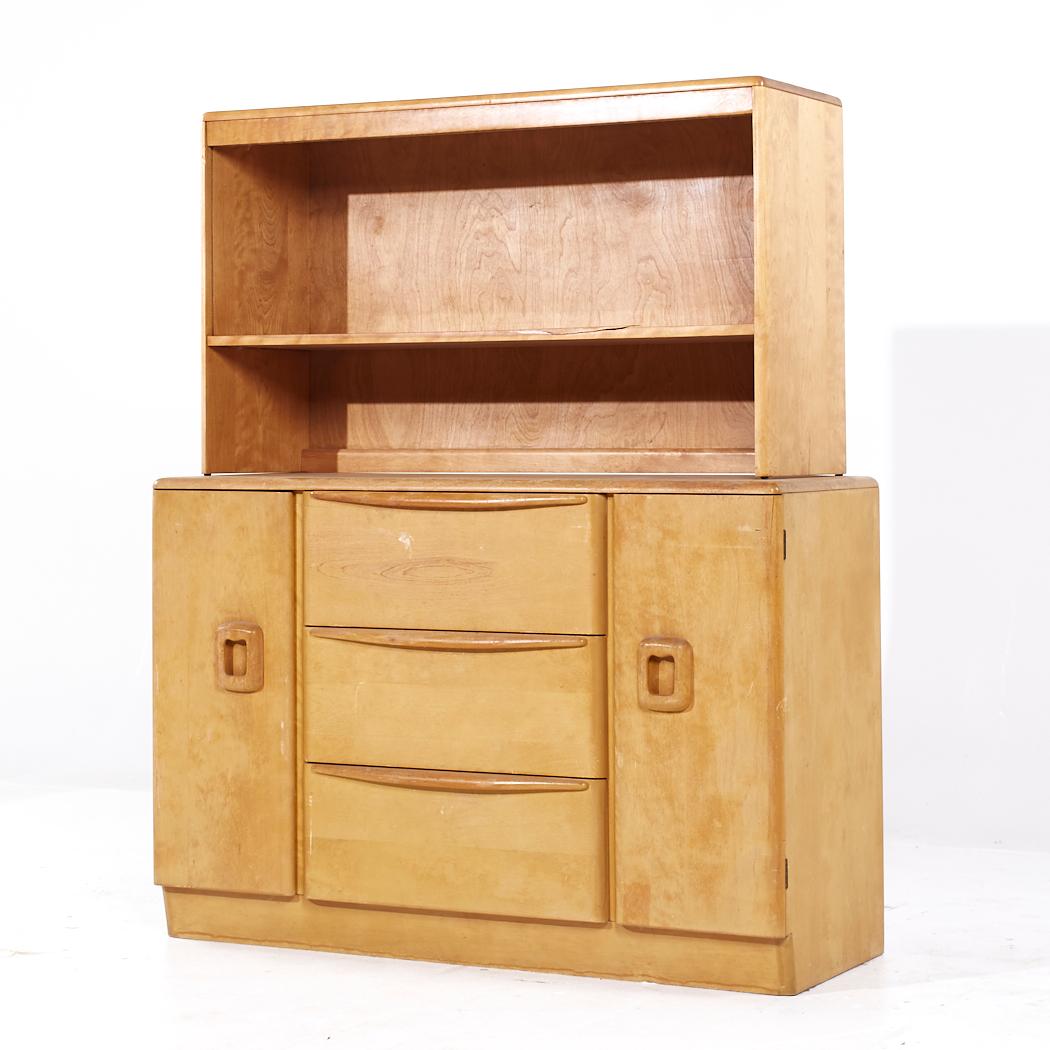 Mid-Century moderno Heywood Wakefield Credenza in acero di metà secolo con armadio in vendita