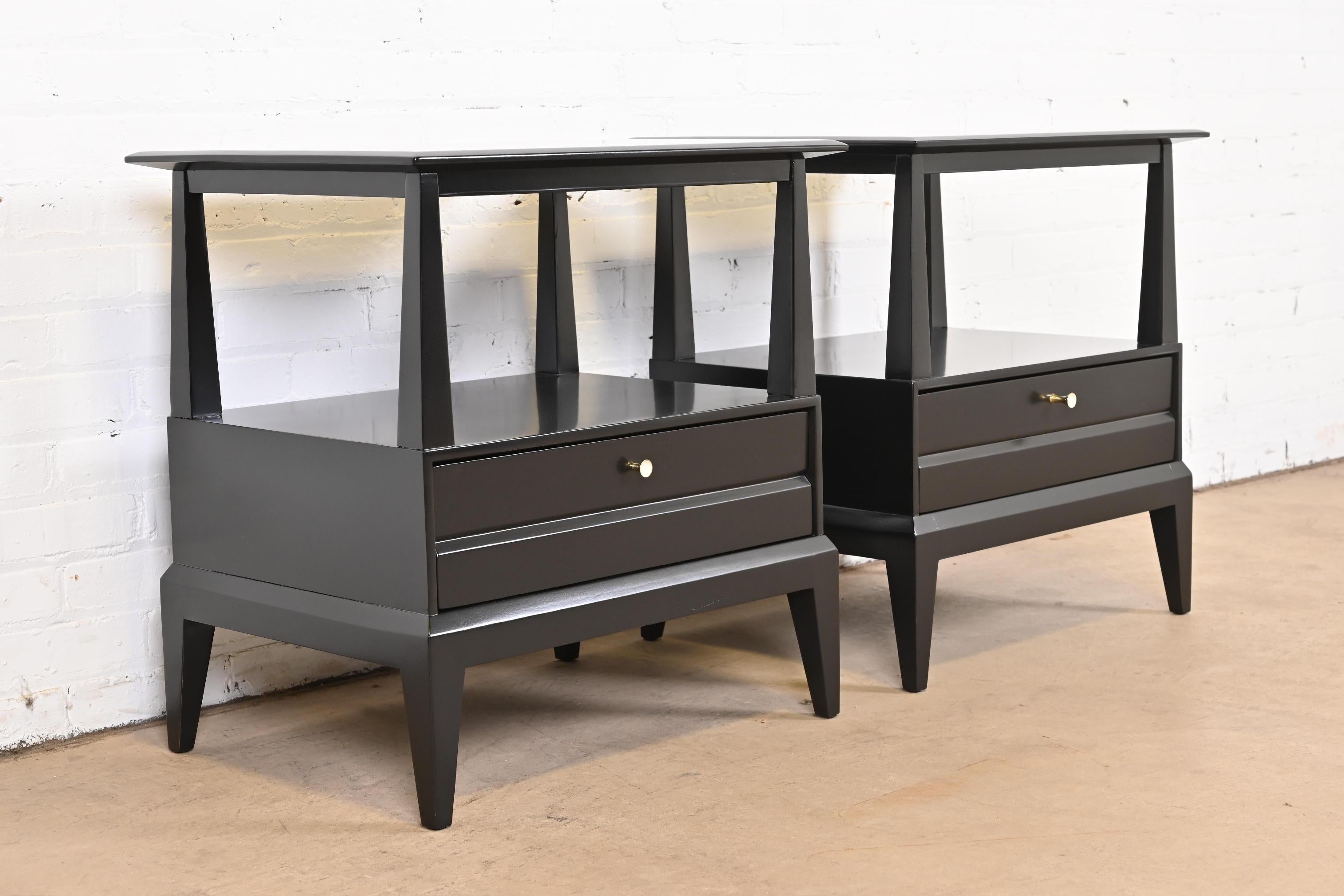 Heywood Wakefield Mid-Century Modern Black Lacquered Nightstands, Refinished 1