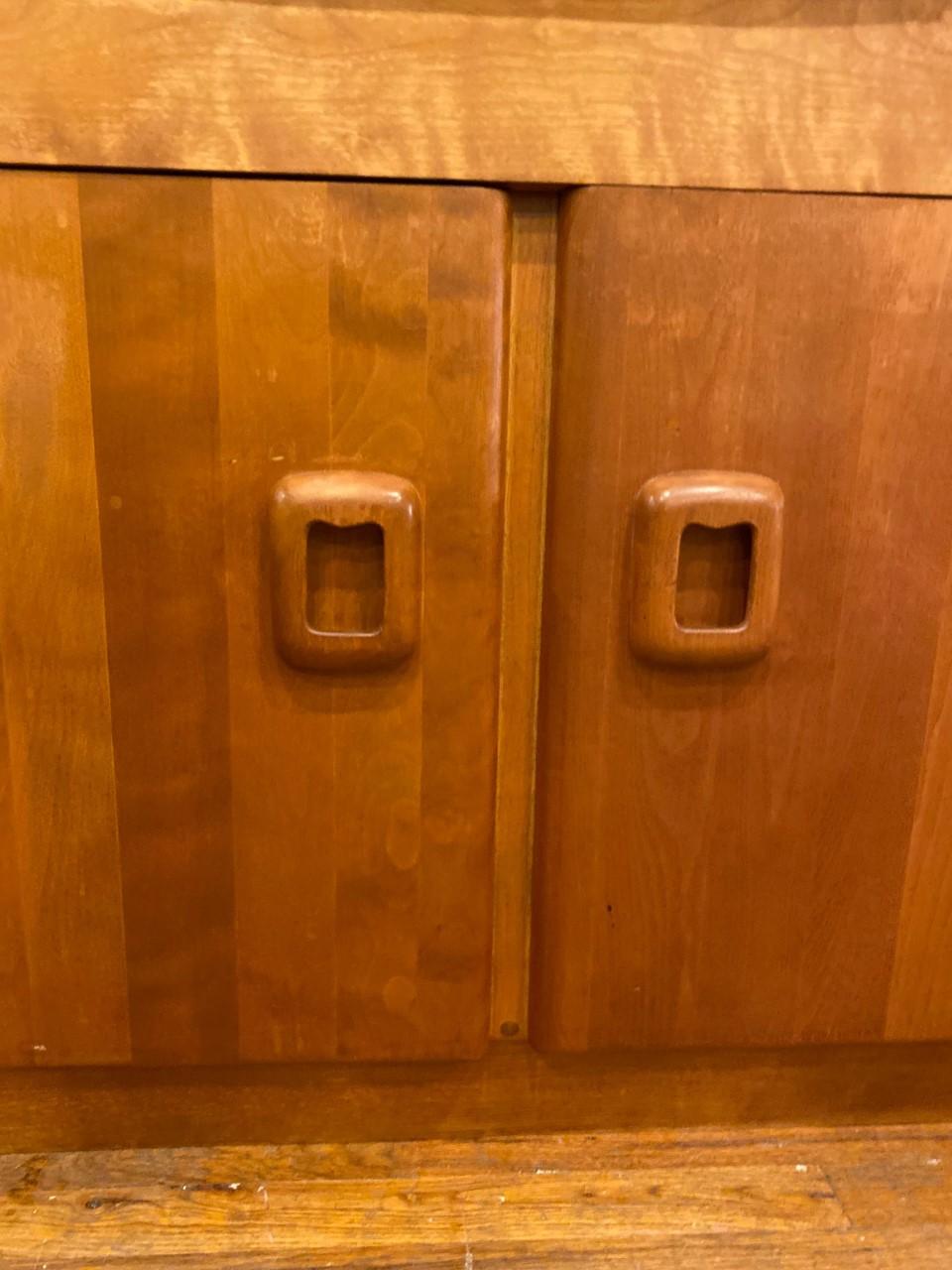 Heywood Wakefield Mid-Century Modern Breakfront Cabinet In Good Condition For Sale In San Diego, CA