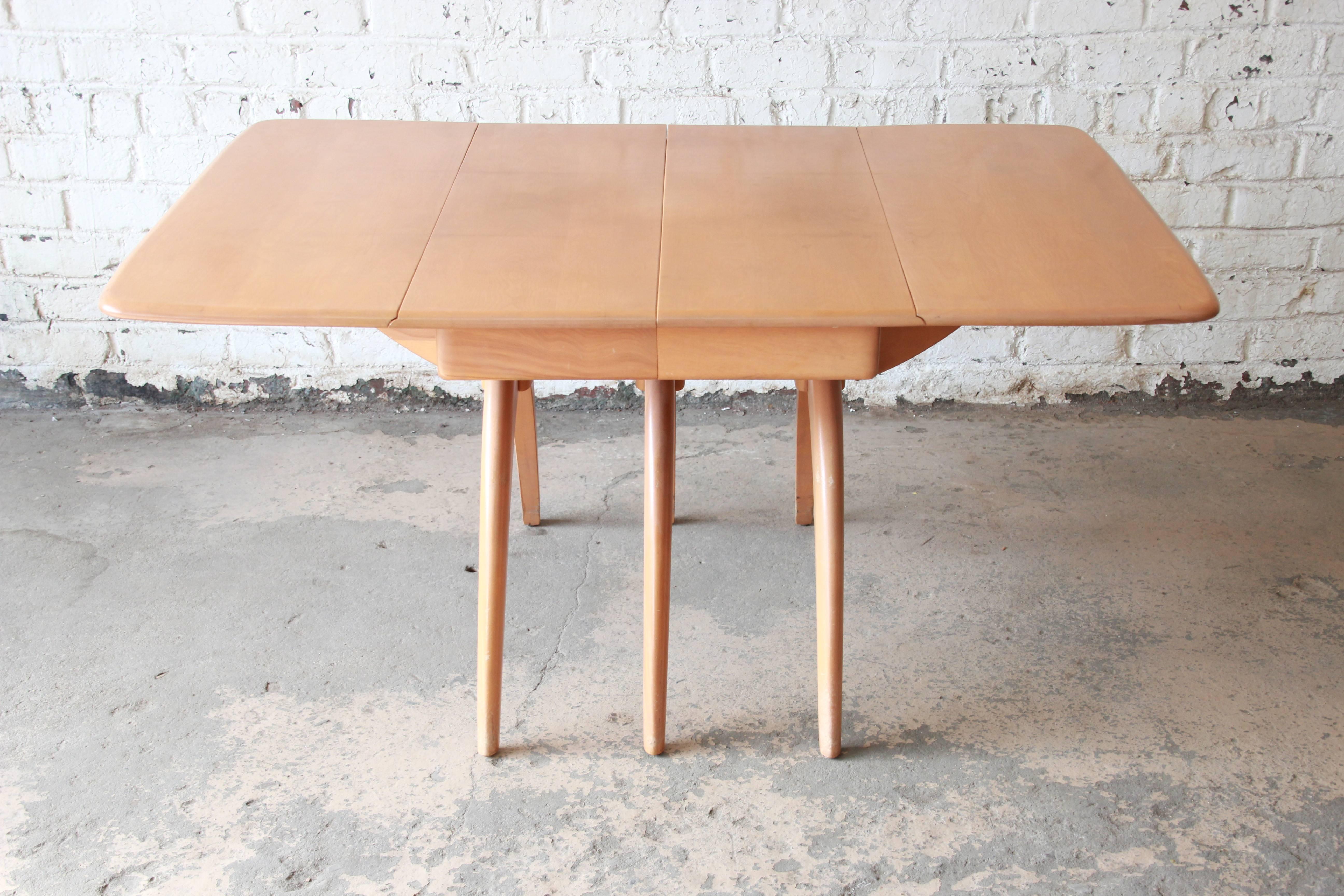 Heywood-Wakefield Mid-Century Modern Extension Wishbone Dining Table In Good Condition In South Bend, IN