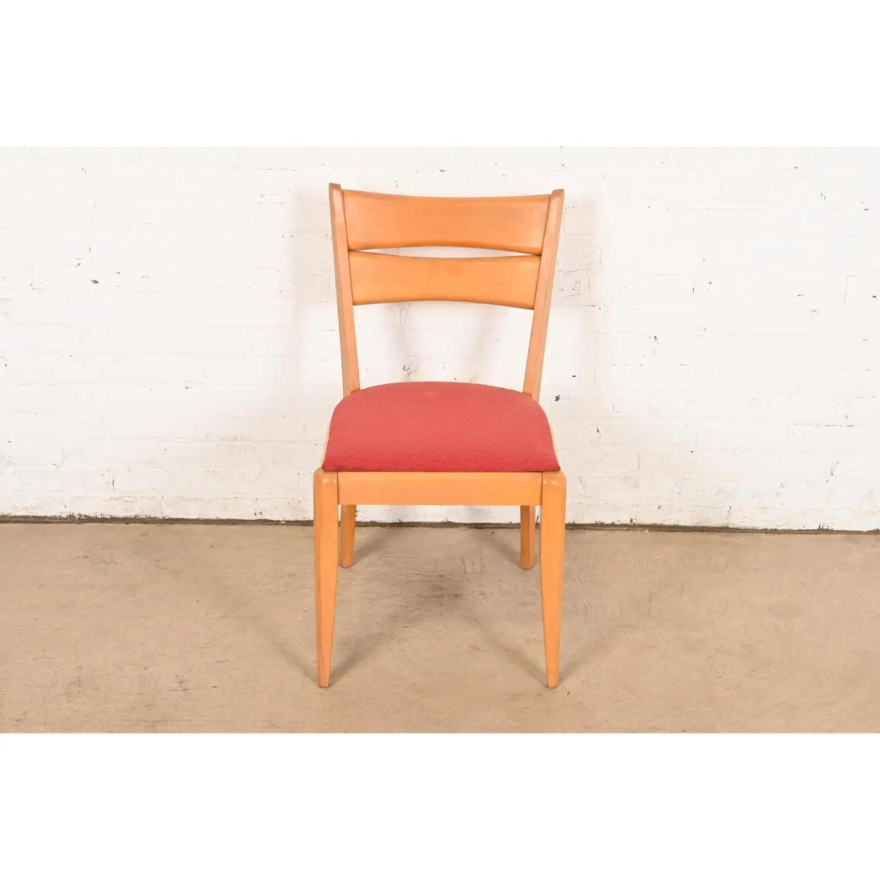 Heywood Wakefield Mid-Century Modern Schreibtisch aus Ahorn mit eingebautem Bücherregal und Stuhl im Angebot 4