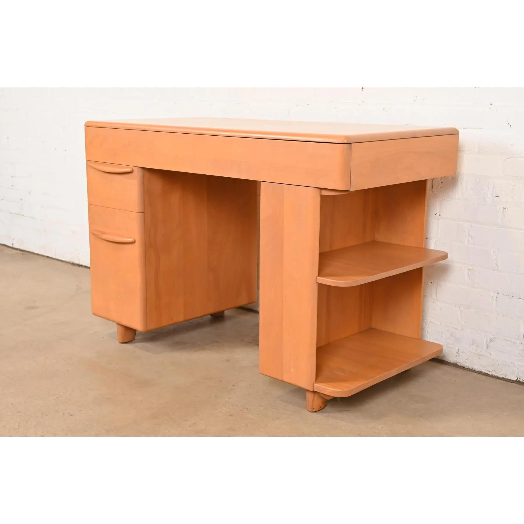 Heywood Wakefield Mid-Century Modern Schreibtisch aus Ahorn mit eingebautem Bücherregal und Stuhl (Polster) im Angebot