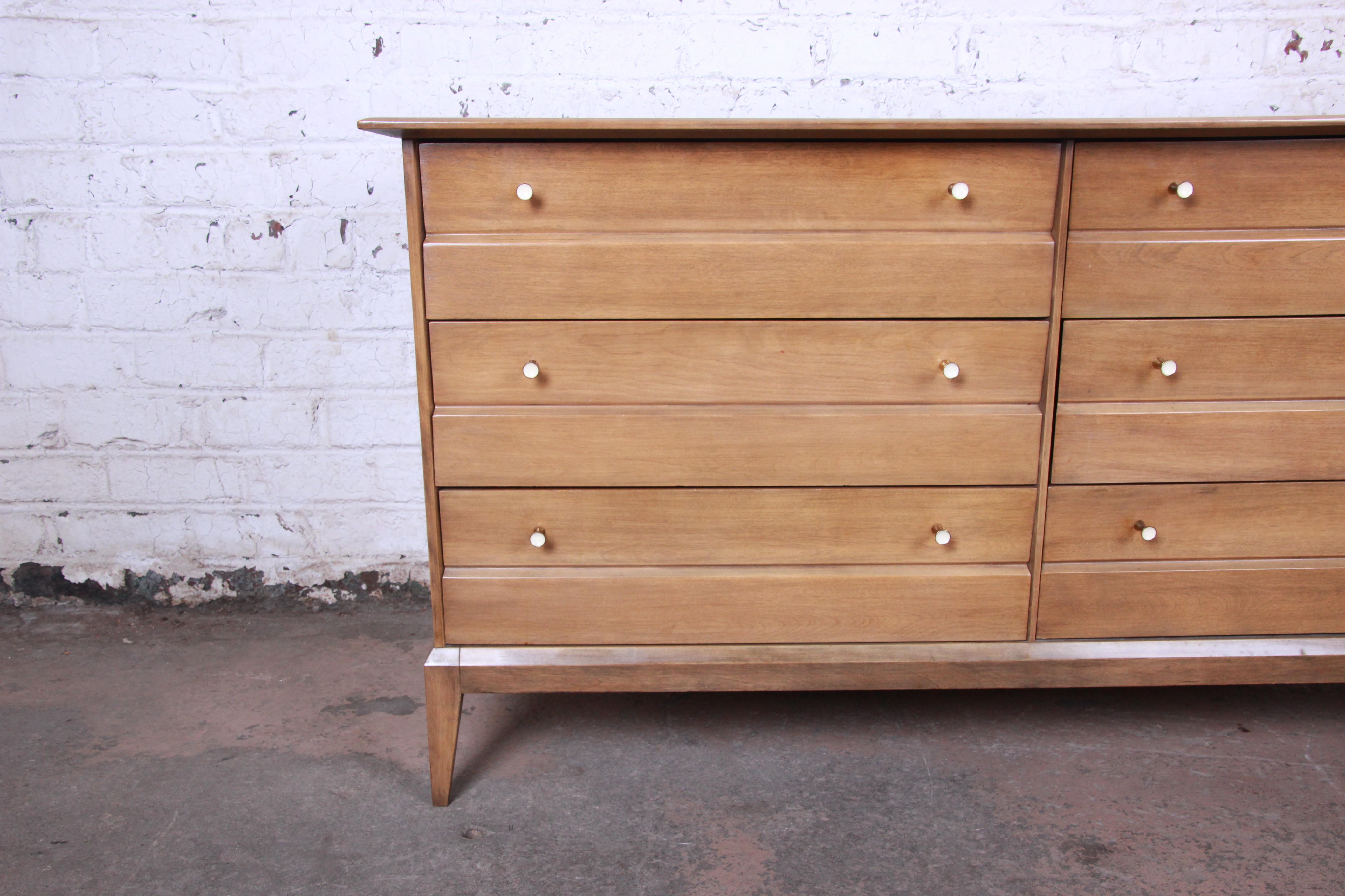 American Heywood Wakefield Mid-Century Modern Six-Drawer Dresser