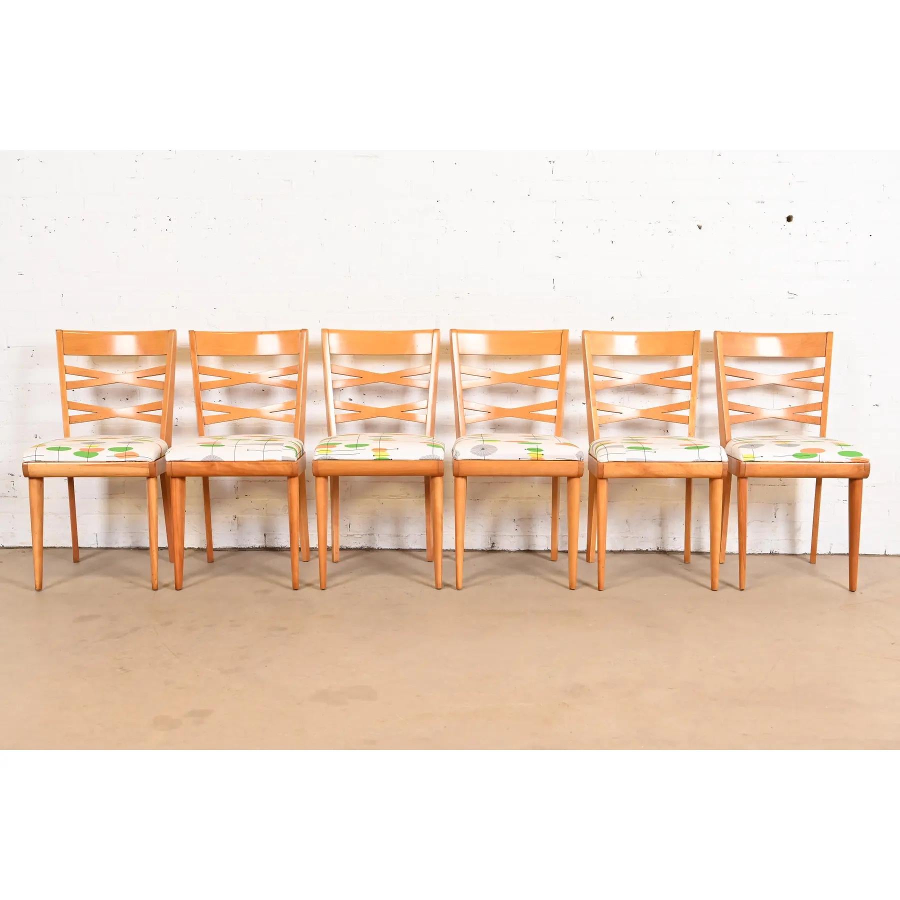 Américain Heywood Wakefield chaises de salle à manger en érable massif modernes du milieu du siècle, ensemble de six chaises en vente
