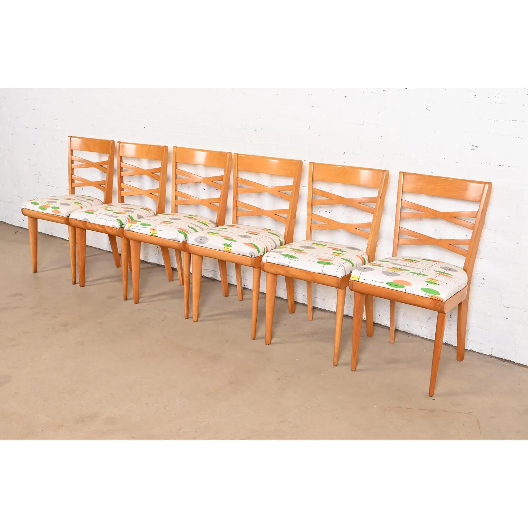 Heywood Wakefield chaises de salle à manger en érable massif modernes du milieu du siècle, ensemble de six chaises Bon état - En vente à South Bend, IN