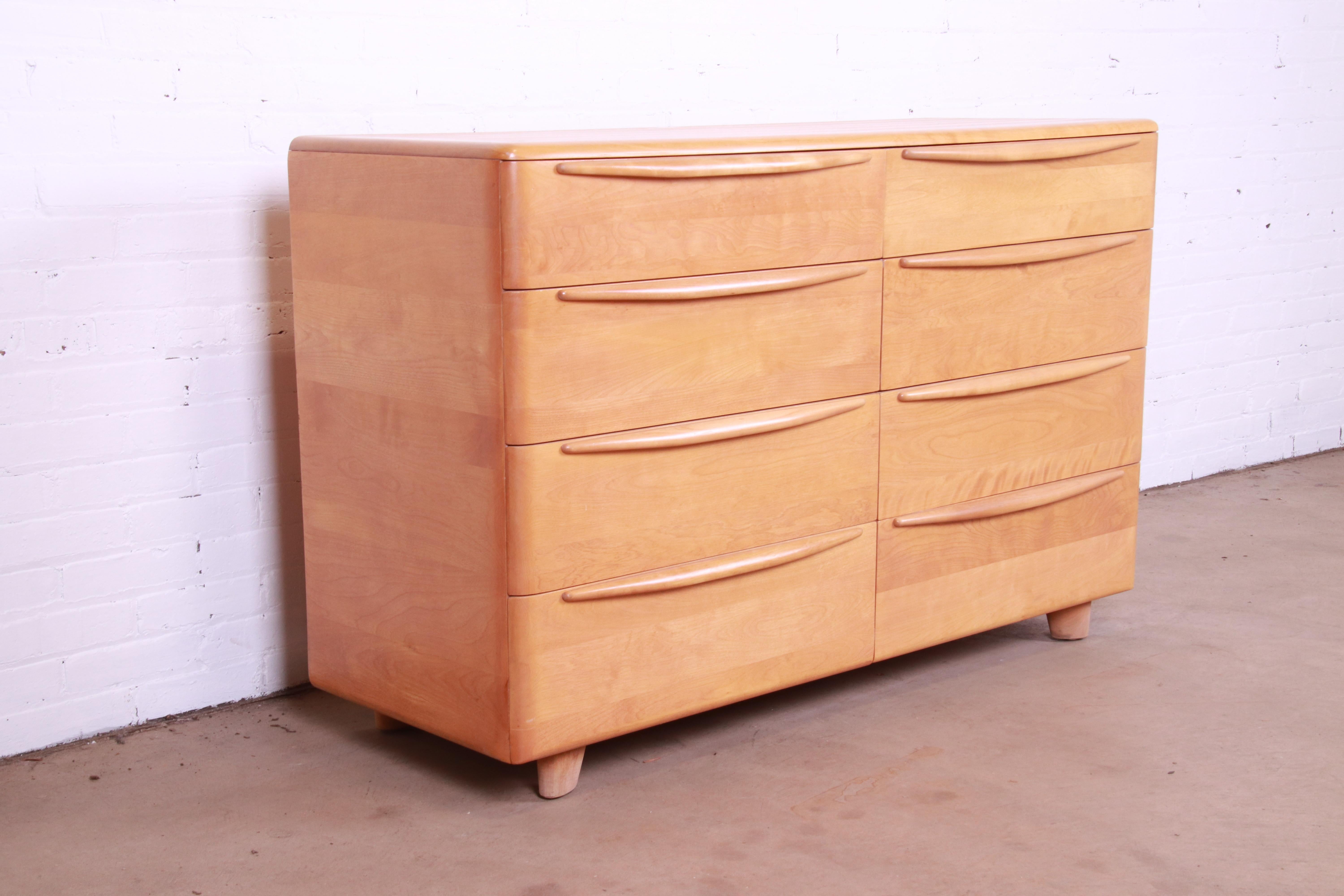 Mid-20th Century Heywood Wakefield Mid-Century Modern Solid Maple Eight-Drawer Dresser, 1950s