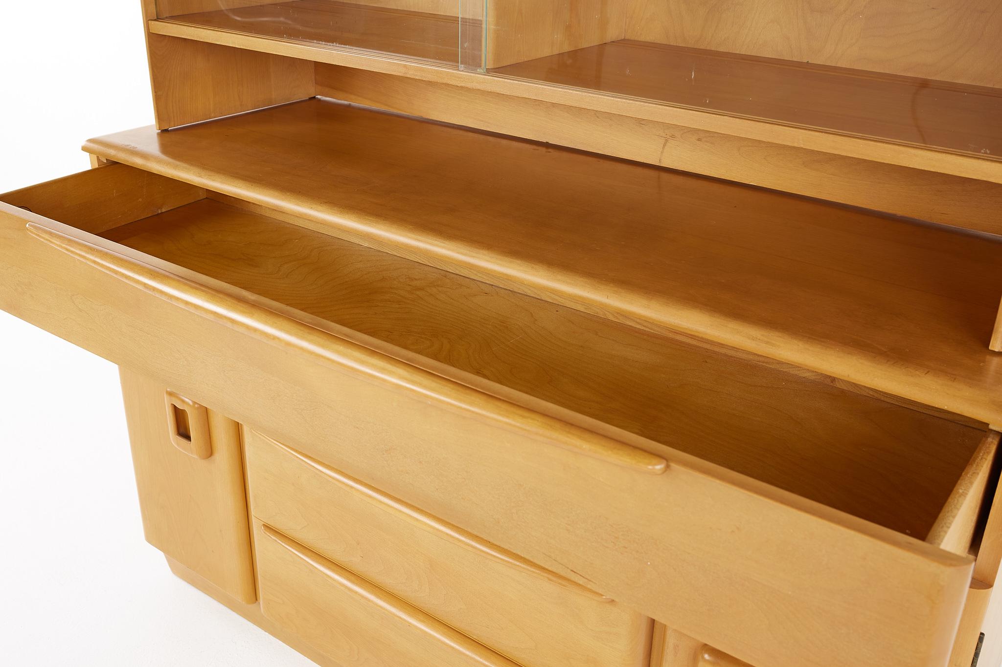 Heywood Wakefield Mid Century Sideboard Credenza Buffet and Hutch In Good Condition In Countryside, IL
