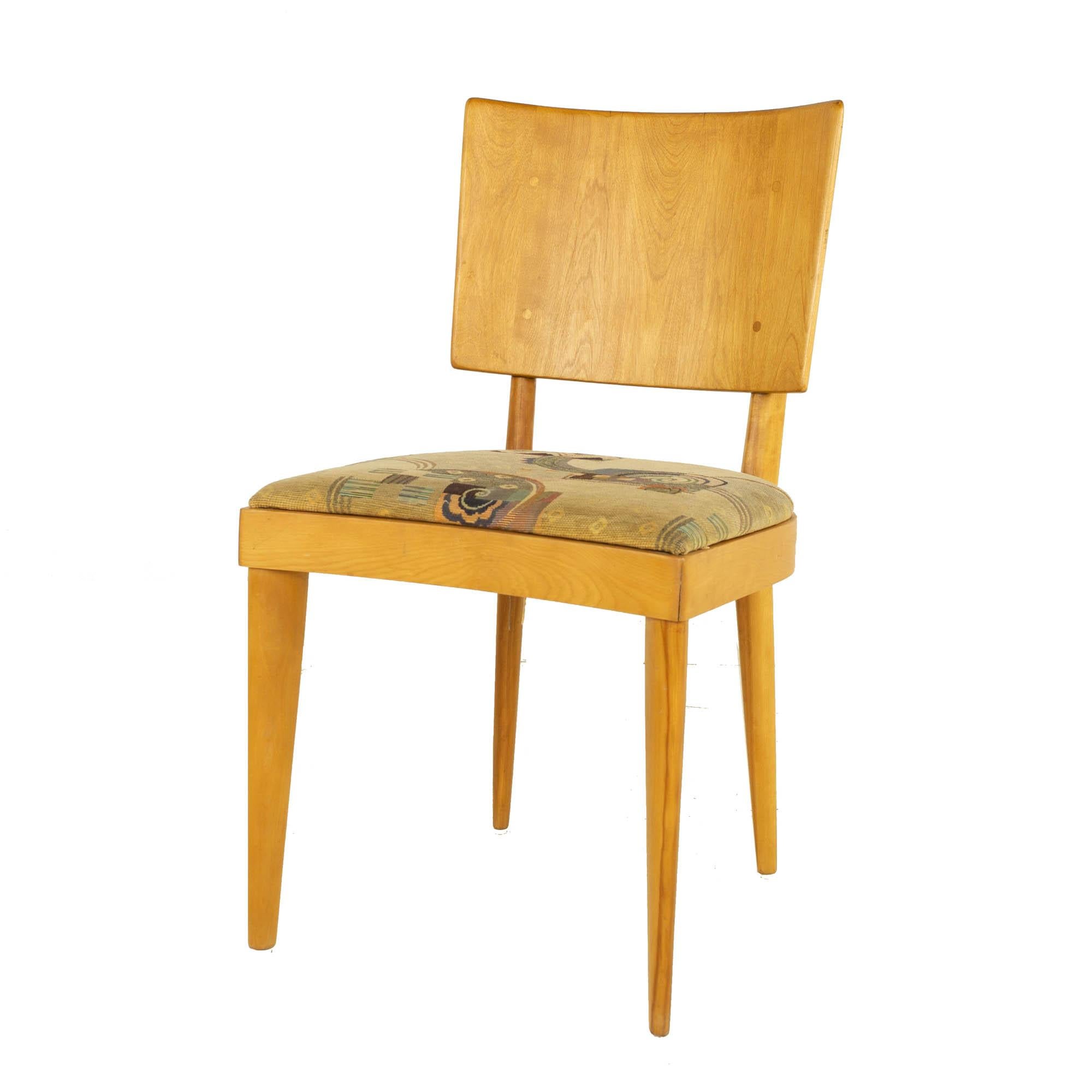 Heywood Wakefield Mid Century Wheat Solid Wood Dining Chairs, a Pair In Good Condition In Countryside, IL
