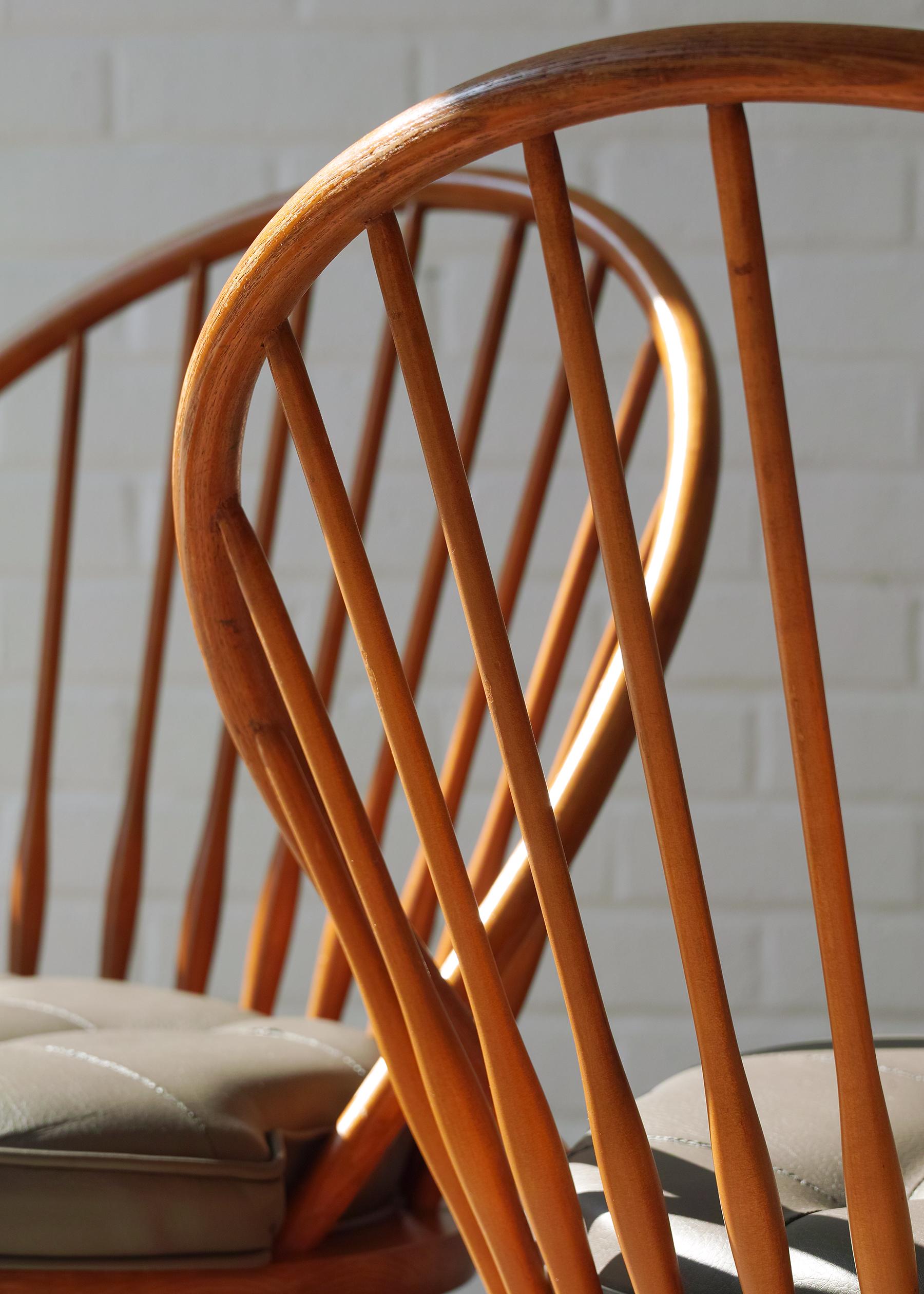 Mid-20th Century Heywood Wakefield Modern Bow Back Windsor Chairs For Sale