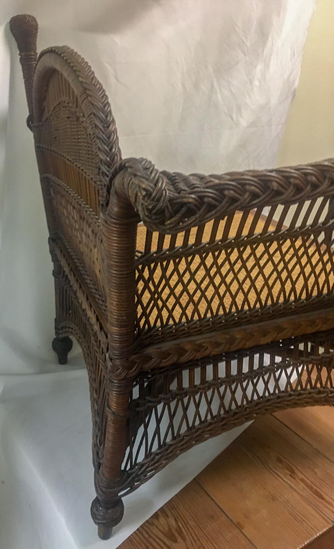 Divan ou fauteuil de photographe en osier naturel Heywood Wakefield vers 1900 Bon état - En vente à Savannah, GA