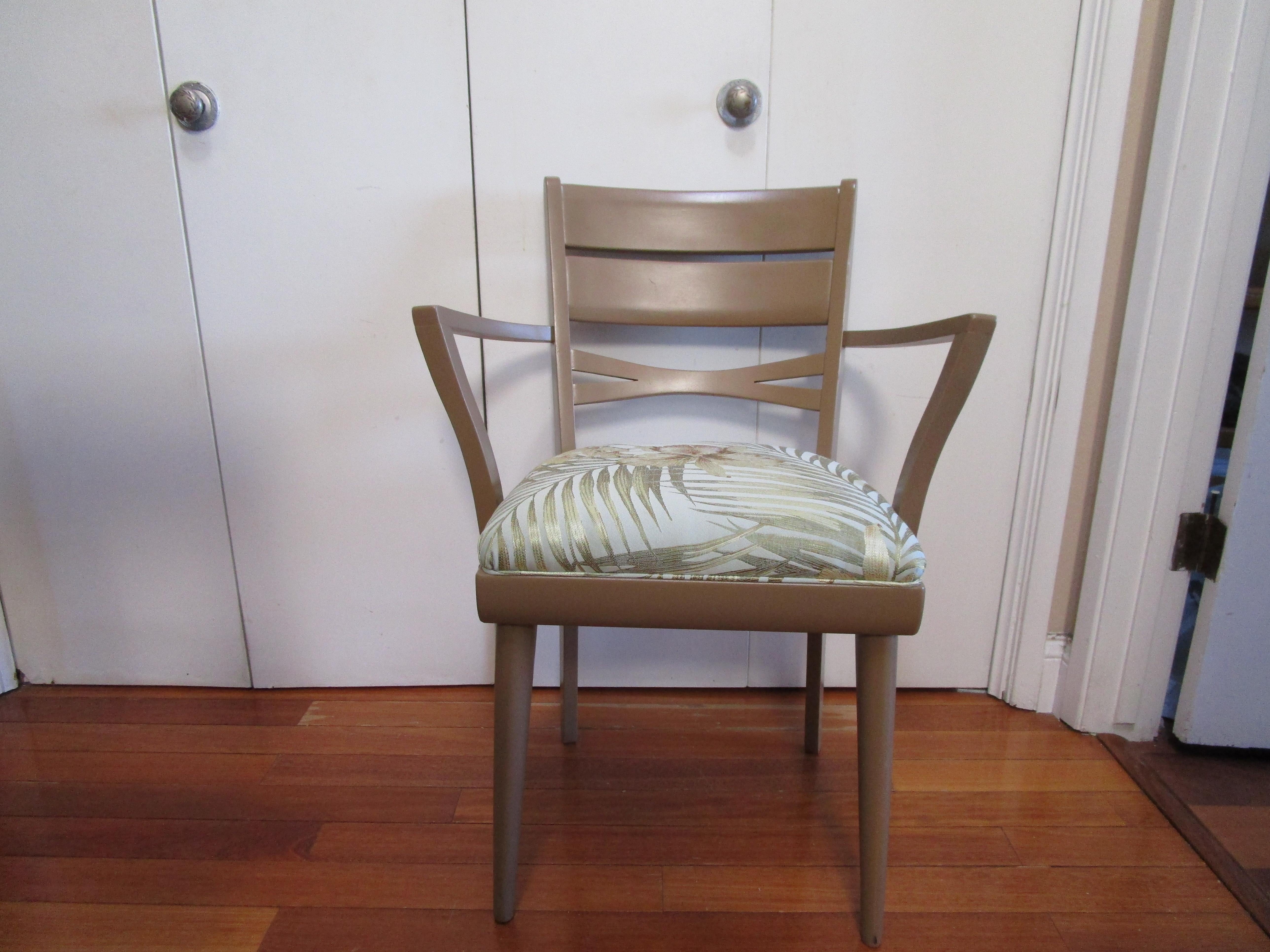 Heywood Wakefield Painted Mid-Century Modern Armchair in Orchid Pattern Silk In Good Condition For Sale In Lomita, CA