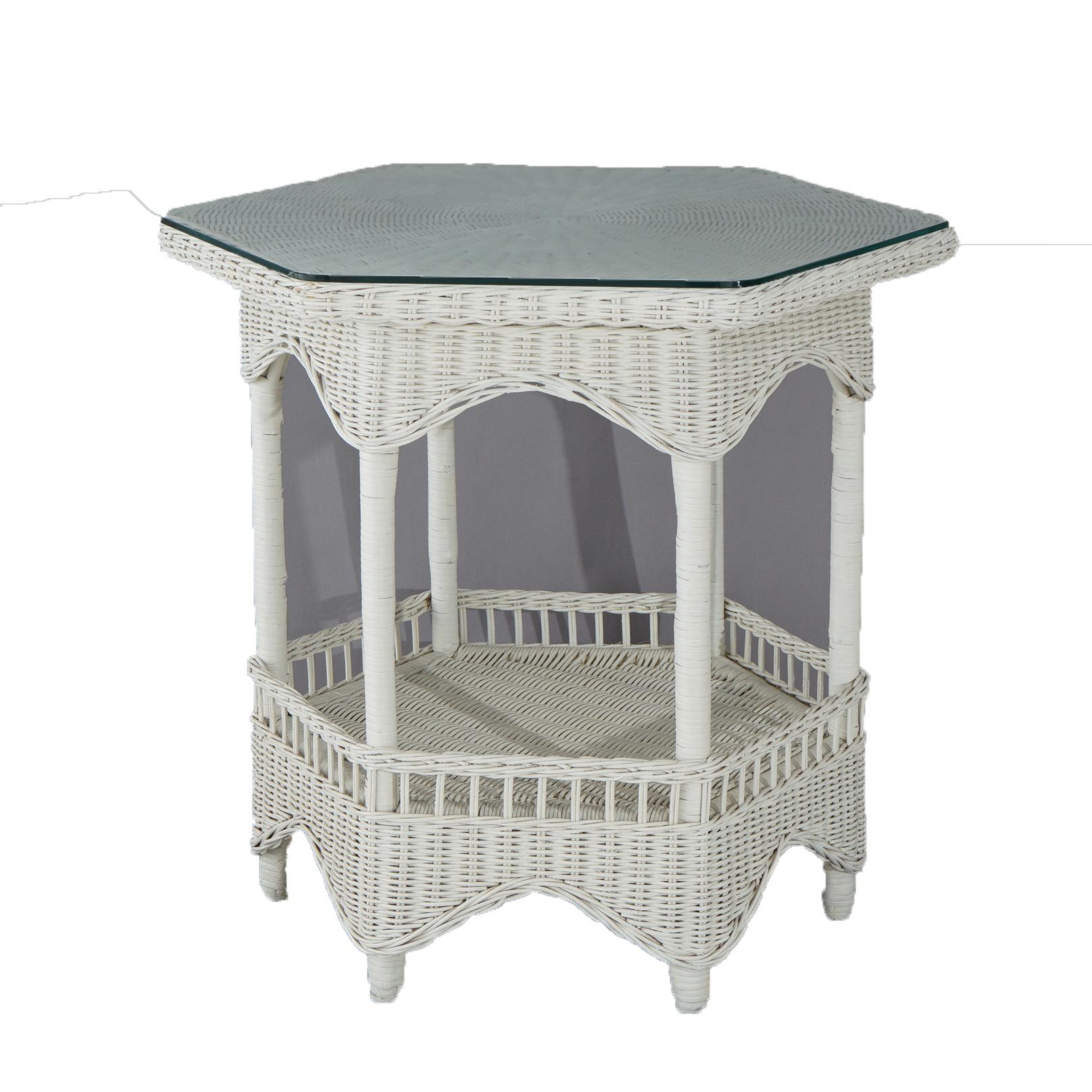 Heywood Wakefield School White Painted Wicker Table 20thC In Good Condition For Sale In Big Flats, NY