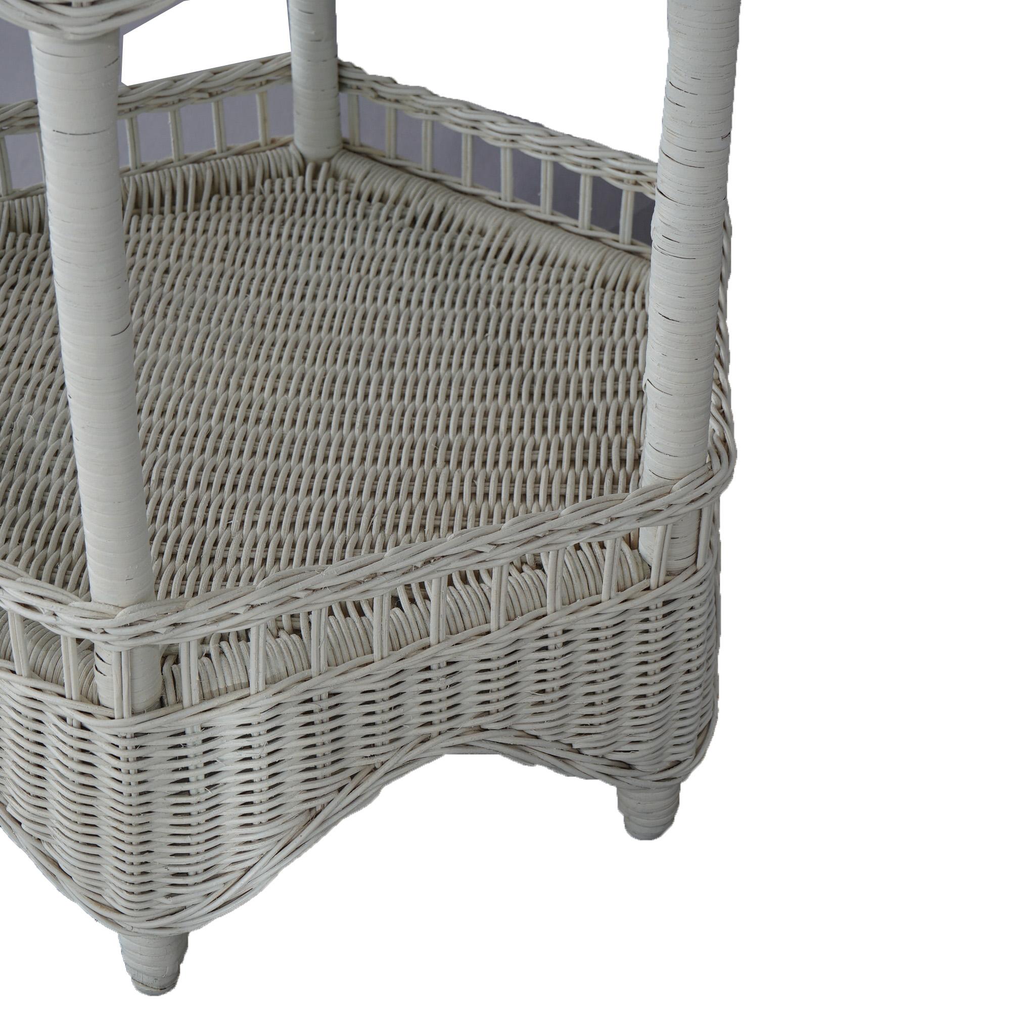 Heywood Wakefield School White Painted Wicker Table 20thC For Sale 4