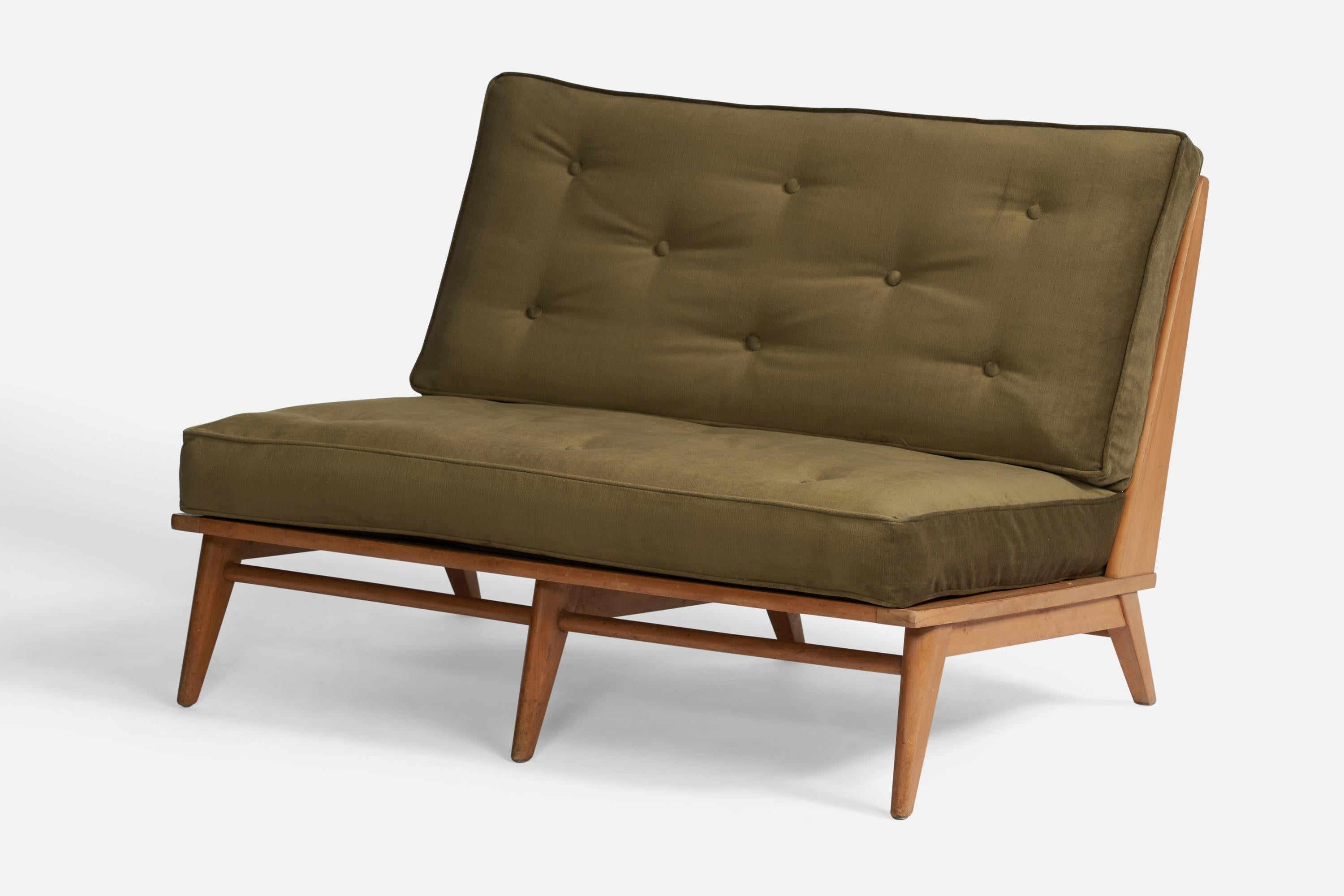A maple and green velvet fabric settee designed and produced by Heywood Wakefield, USA, 1950s.

Seat height 16”