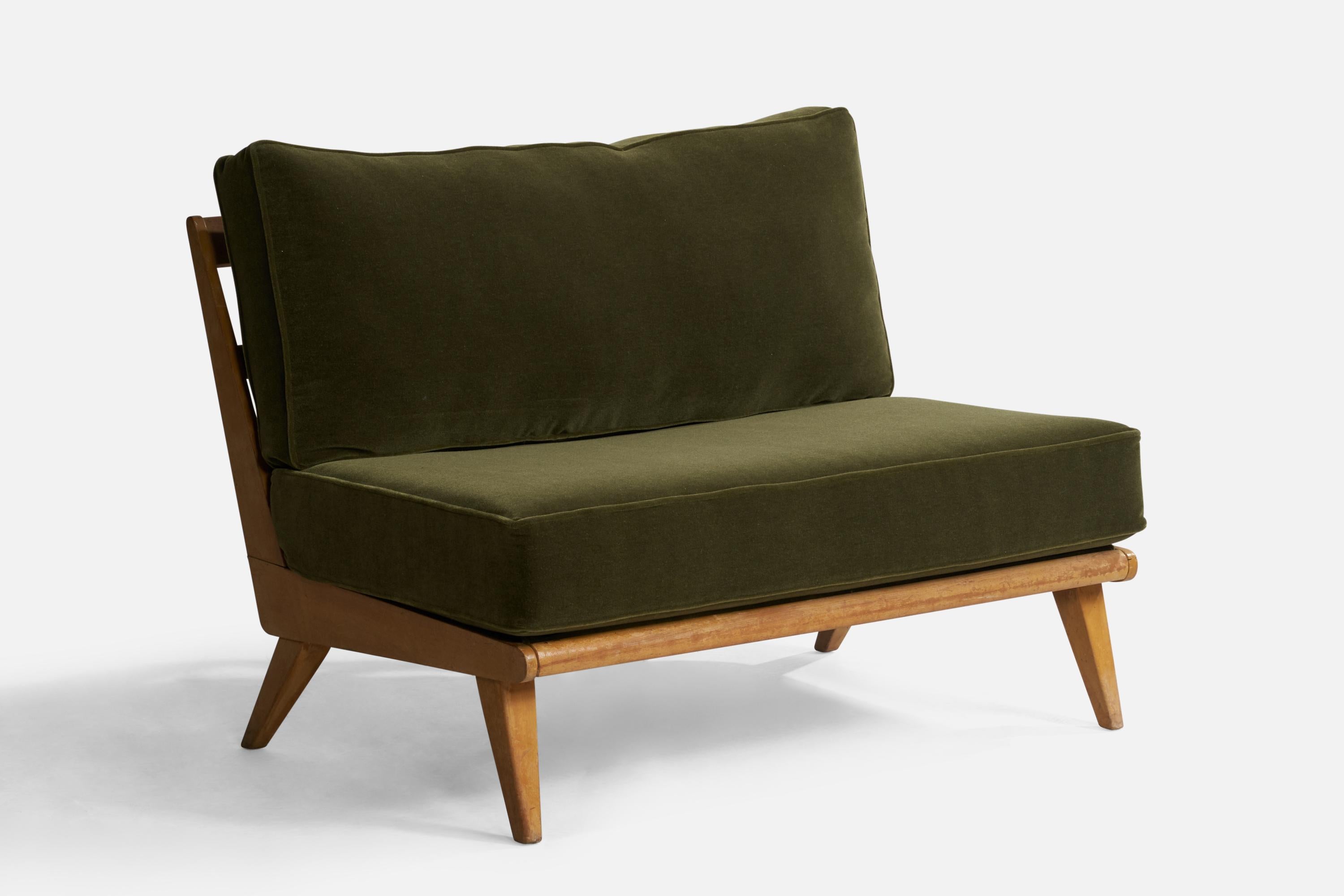 A maple and green mohair fabric settee designed and produced by Heywood Wakefield, USA, 1950s.

Seat height 18.5”

Reupholstered in brand new mohair