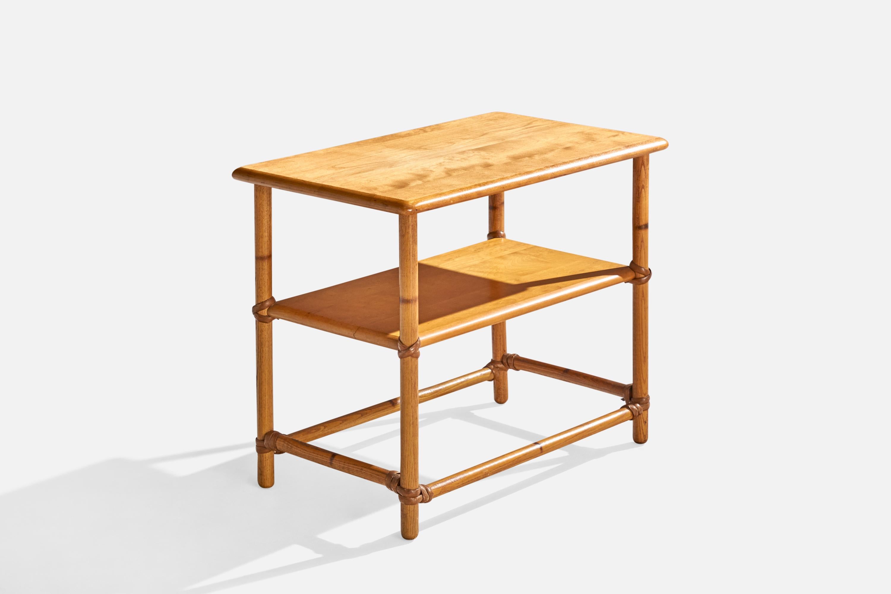 Americano Heywood Wakefield, Tavolini, Oak, Rattan, USA, anni '50 in vendita
